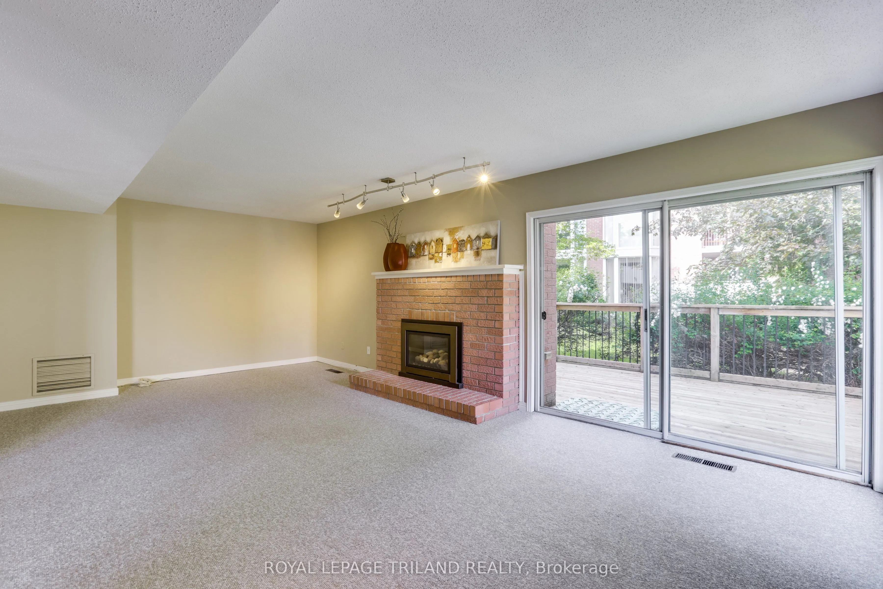 703 WINDERMERE Road, #77