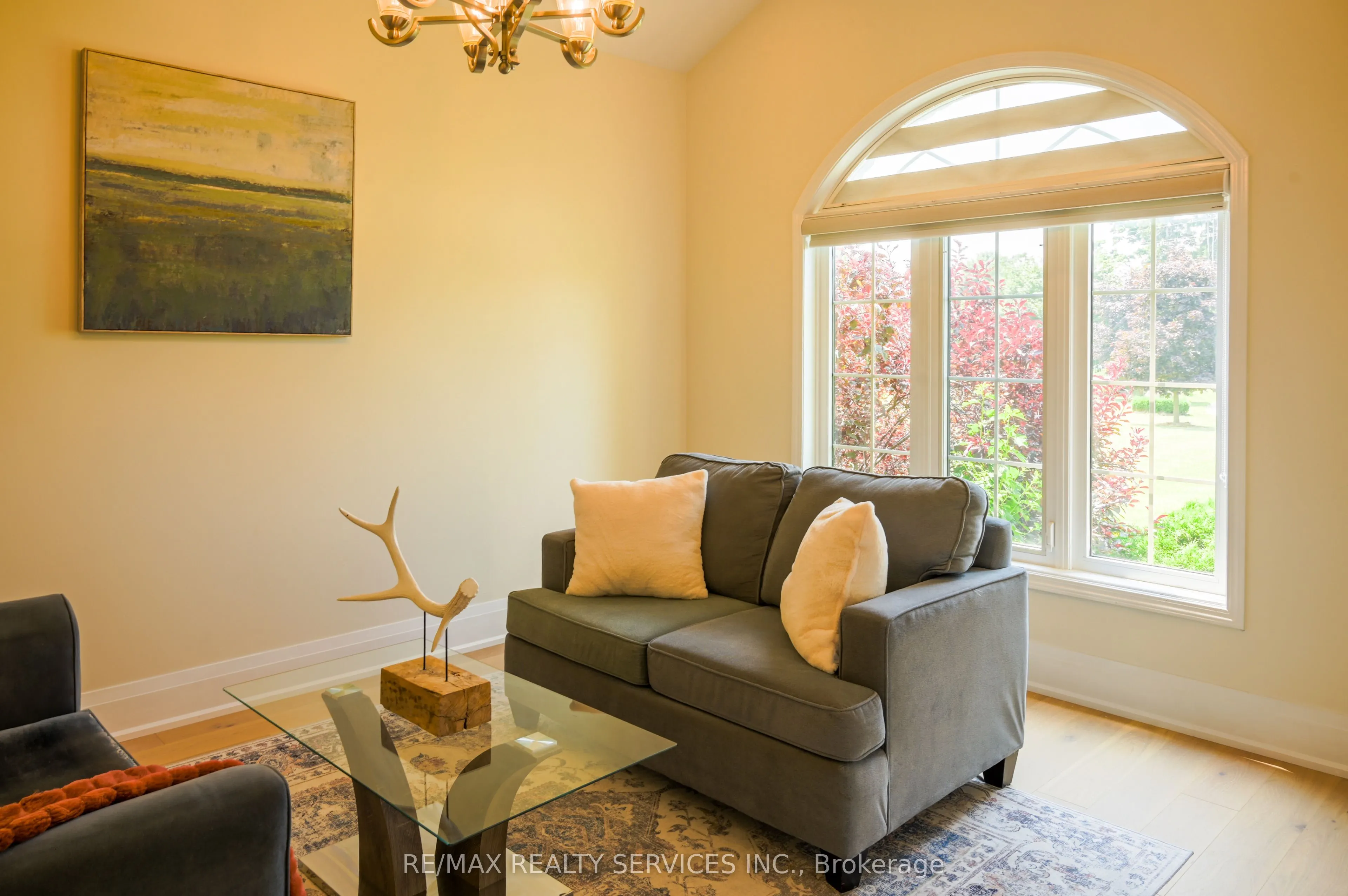 214 & 218 Maple Avenue S