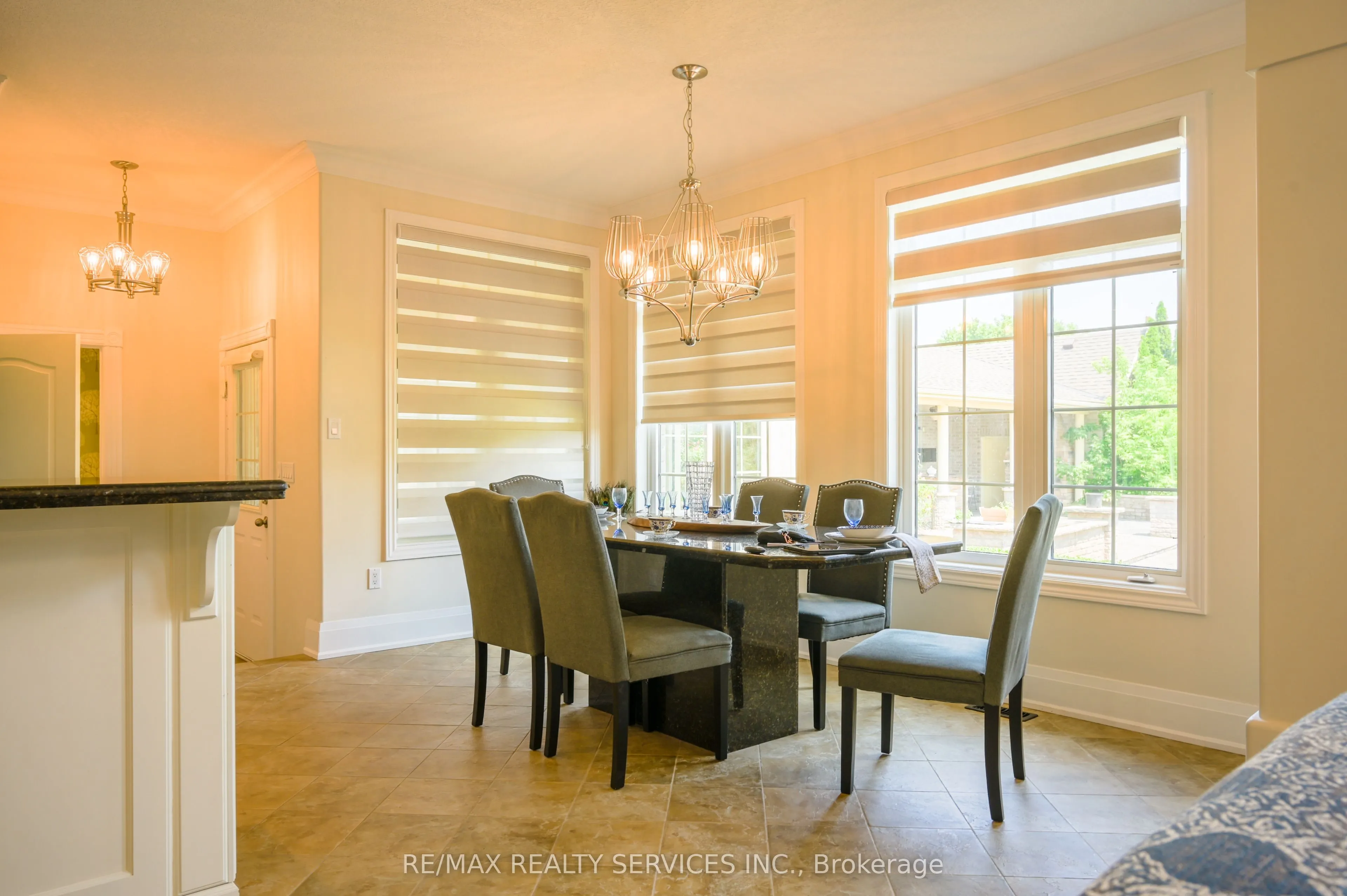 214 & 218 Maple Avenue S