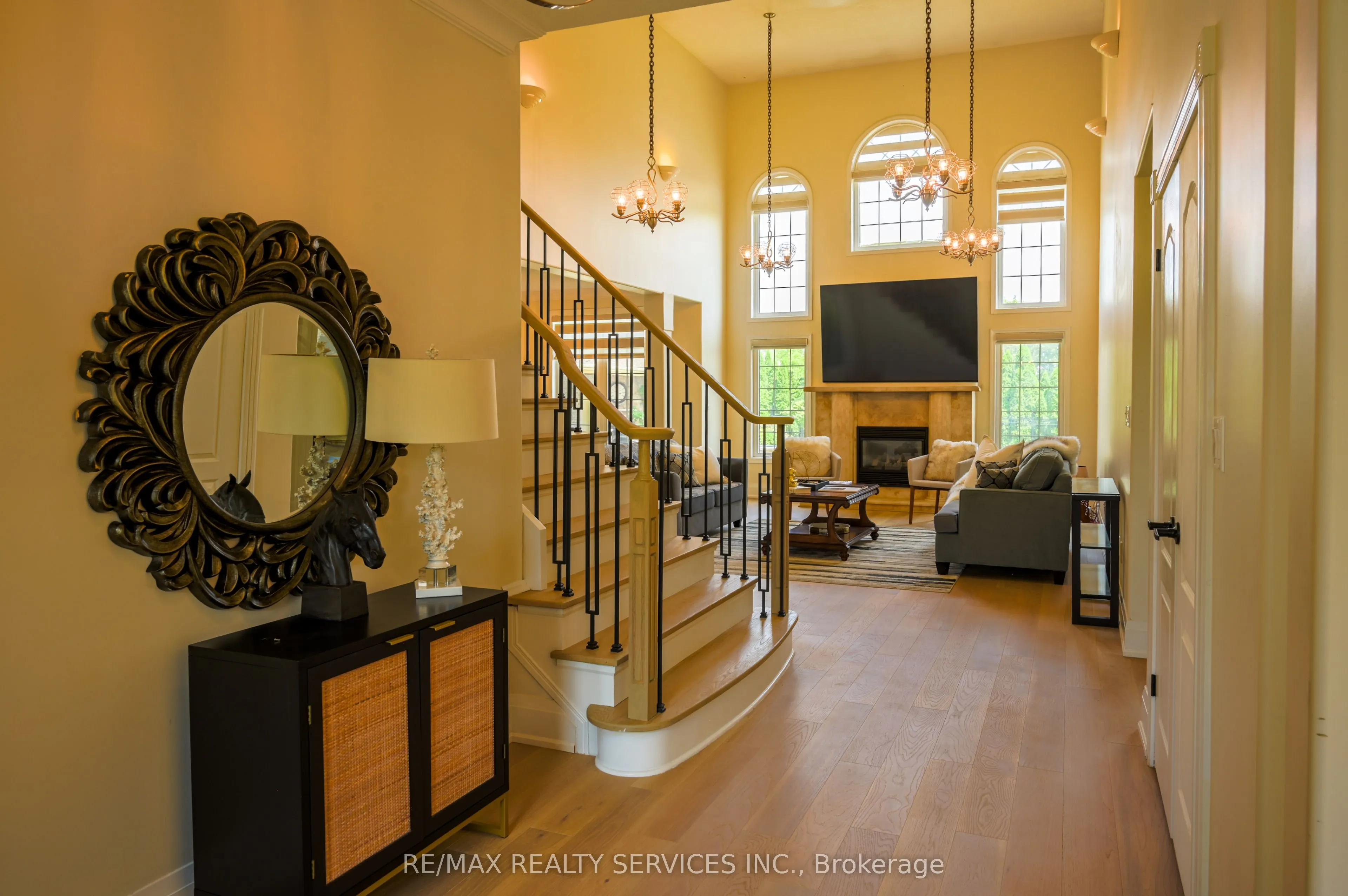 214 & 218 Maple Avenue S