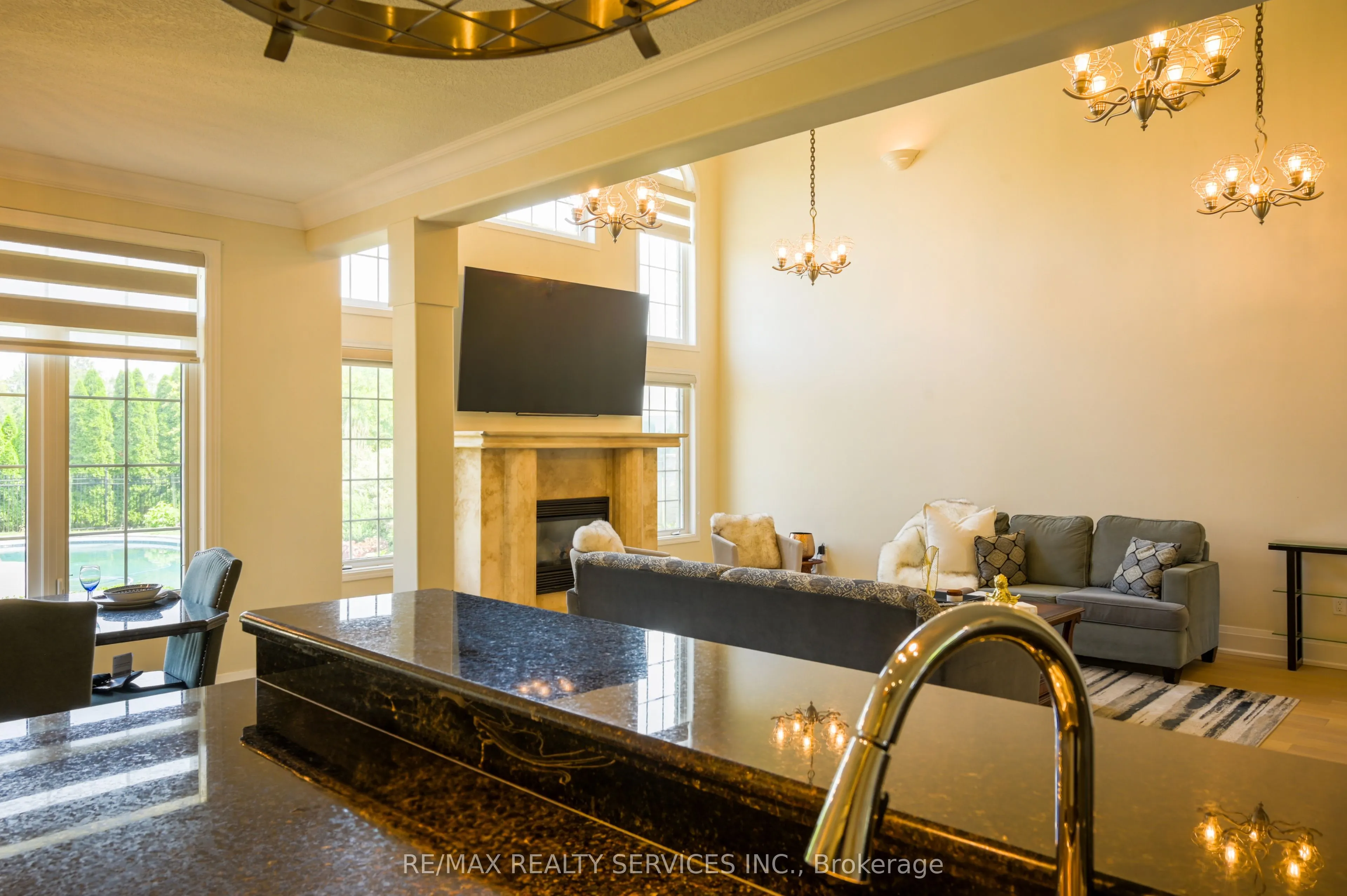 214 & 218 Maple Avenue S