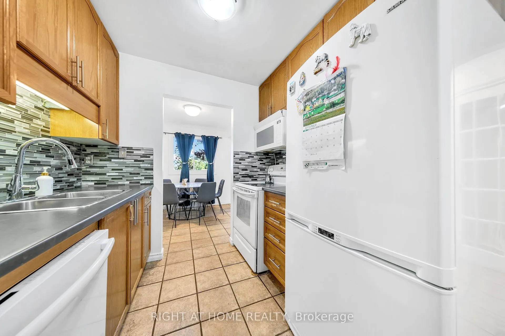1460 Garth Street W, #6