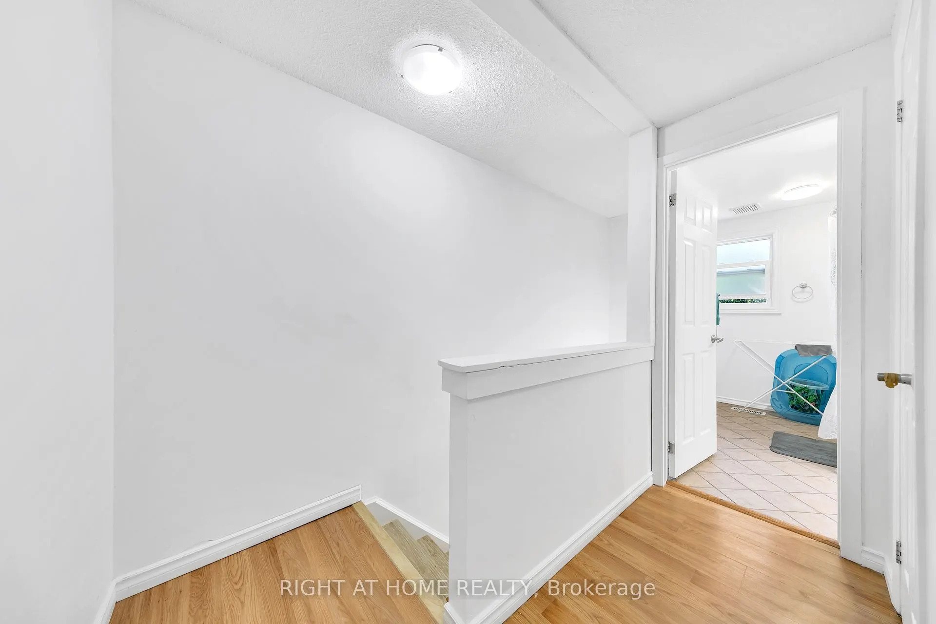 1460 Garth Street W, #6