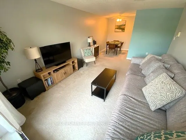 5 Valleyside Drive N, #301