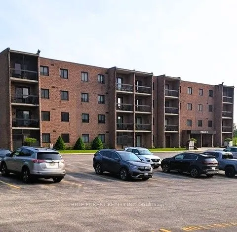 5 Valleyside Drive N, #301
