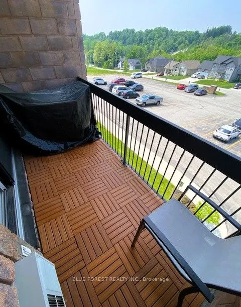 5 Valleyside Drive N, #301