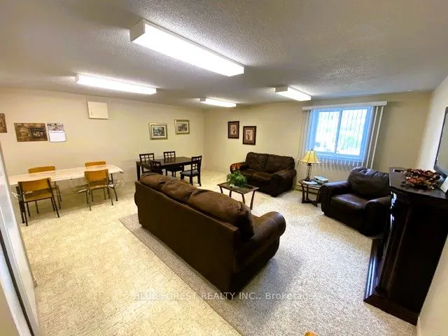 5 Valleyside Drive N, #301