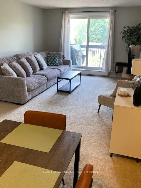 5 Valleyside Drive N, #301