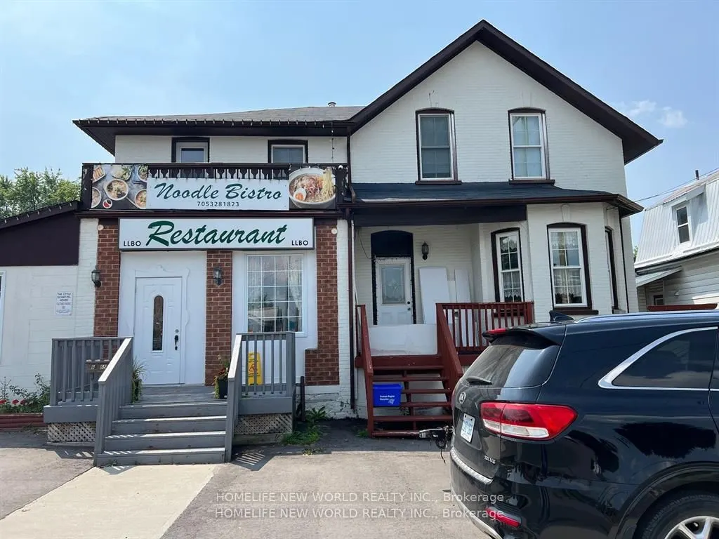 65 Albert Street S