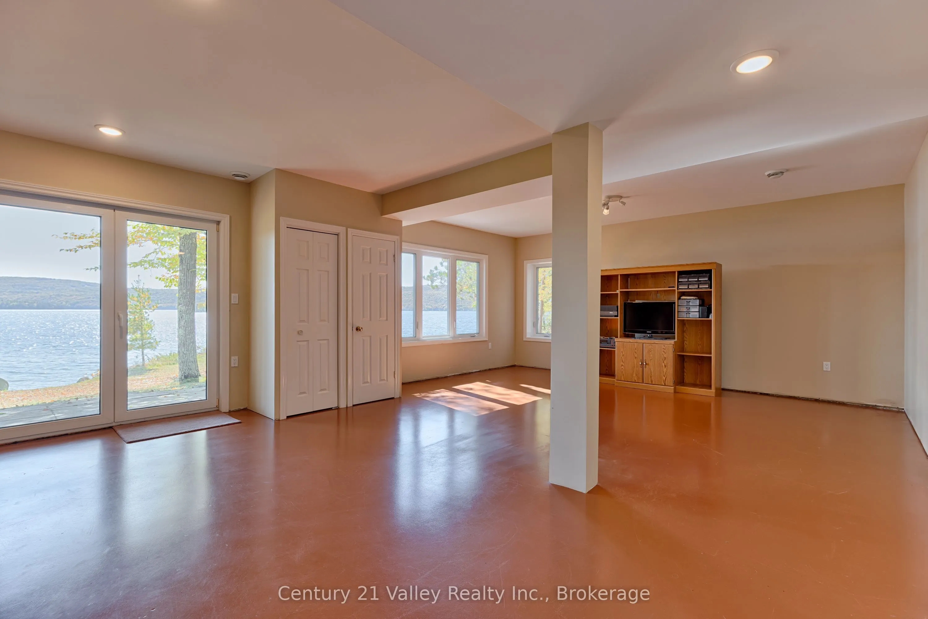 165 Settlers Way