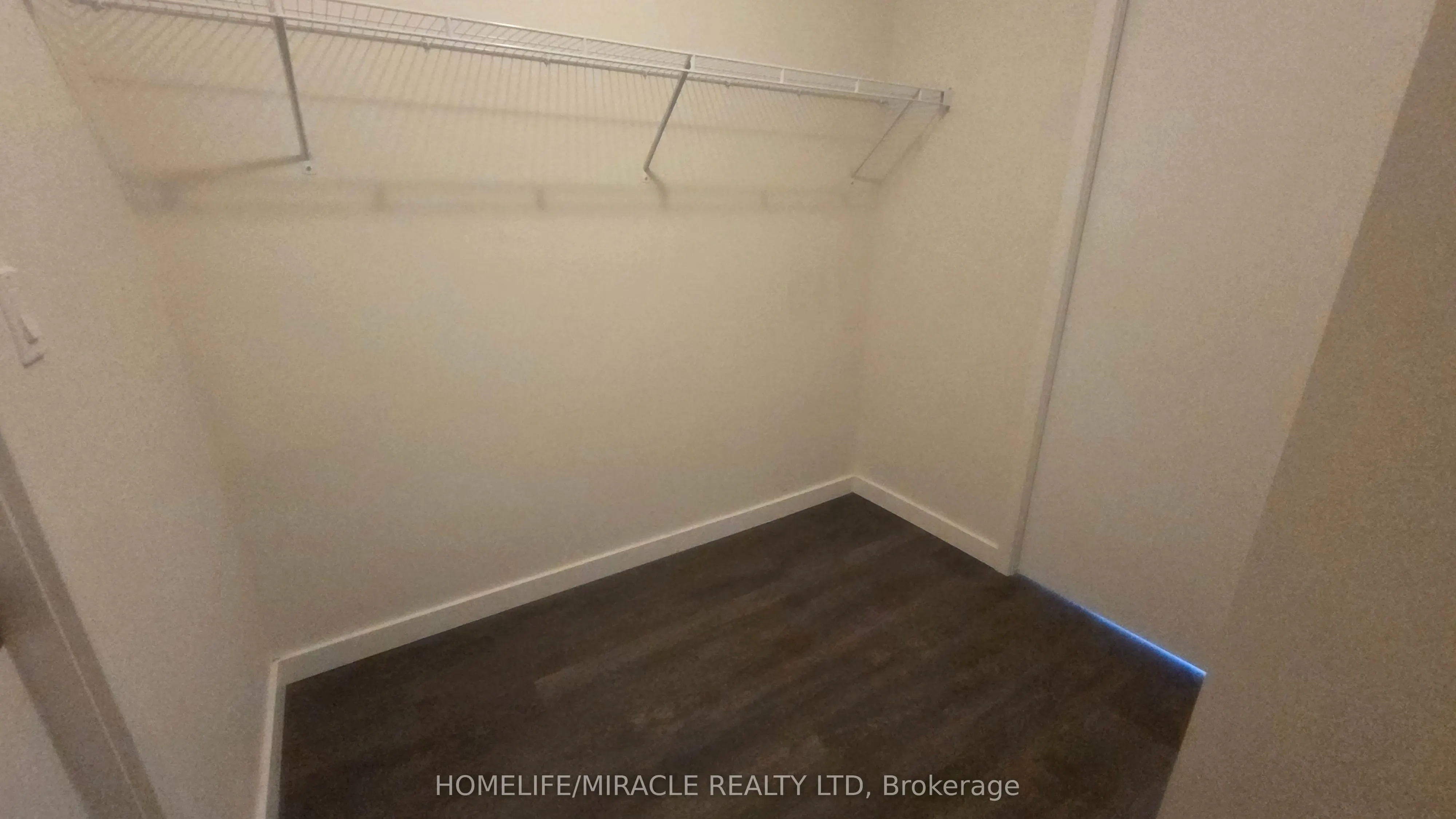 690 King Street W, #221