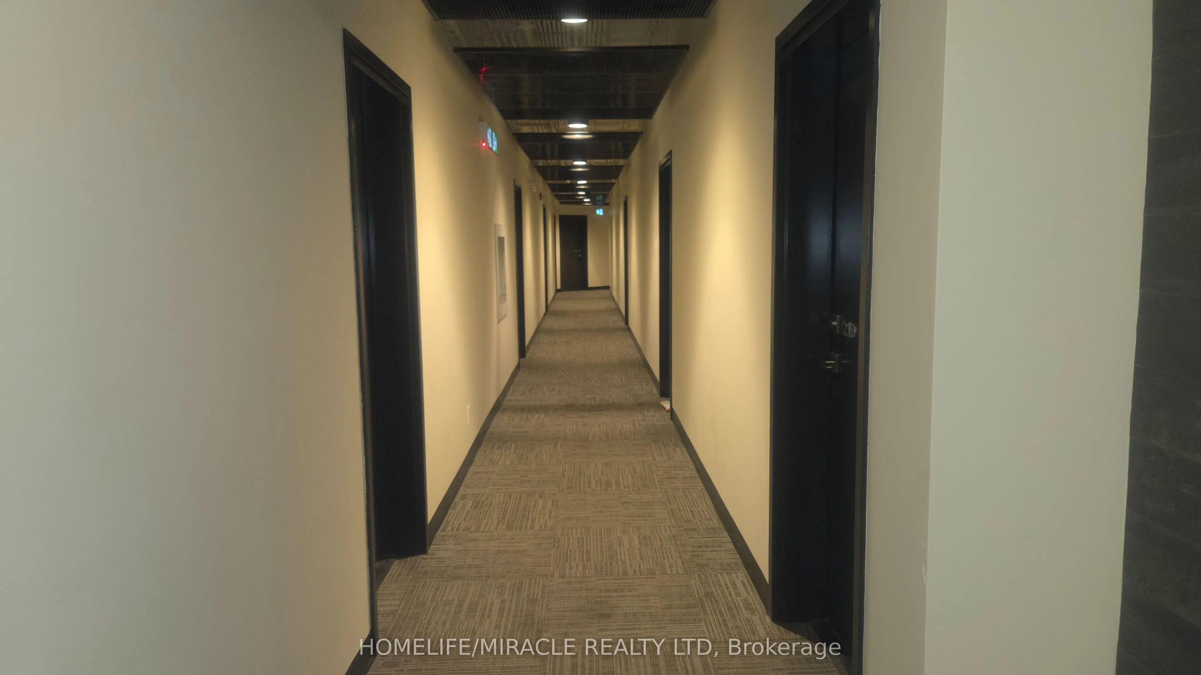 690 King Street W, #221