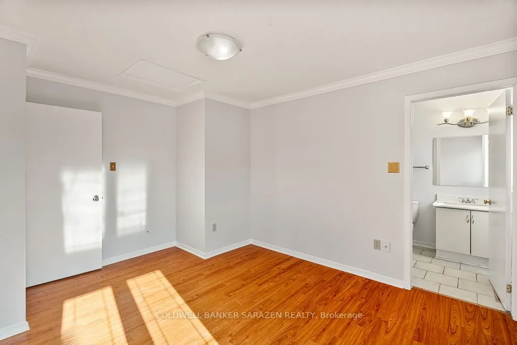 121 Topley Crescent