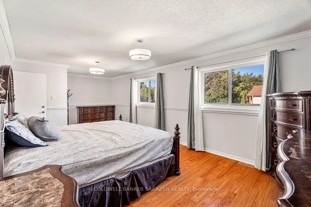 121 Topley Crescent