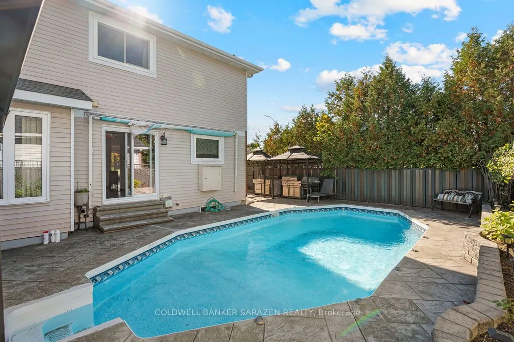 121 Topley Crescent
