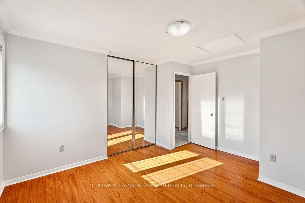 121 Topley Crescent