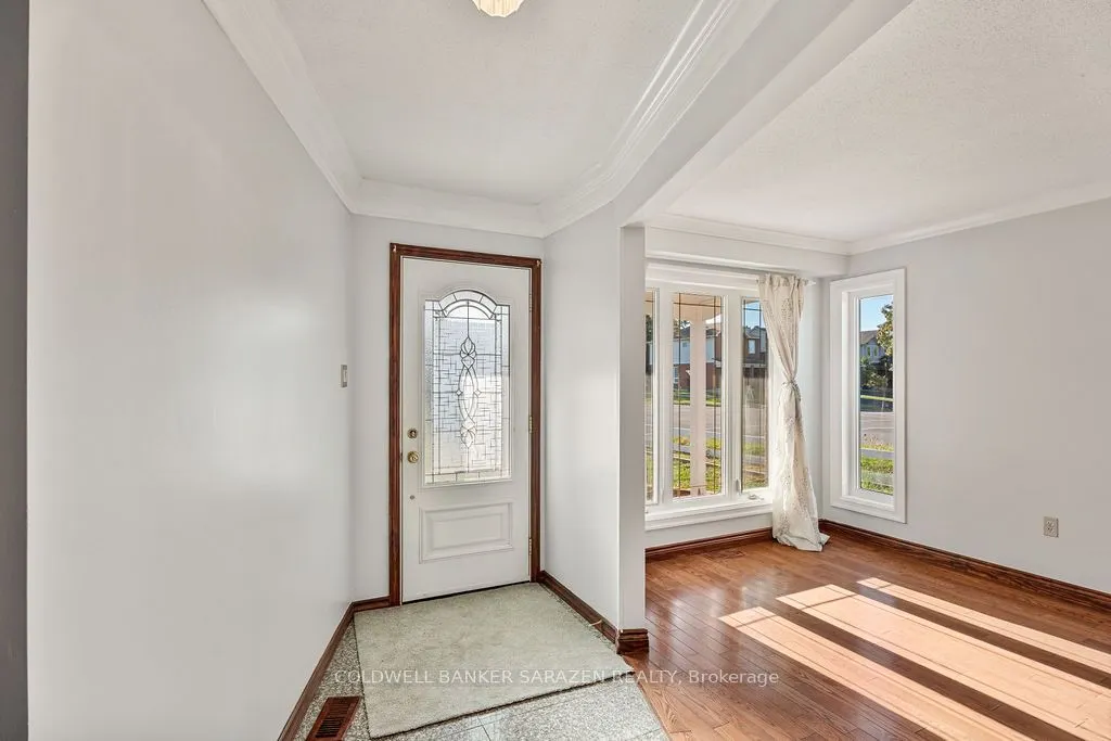 121 Topley Crescent