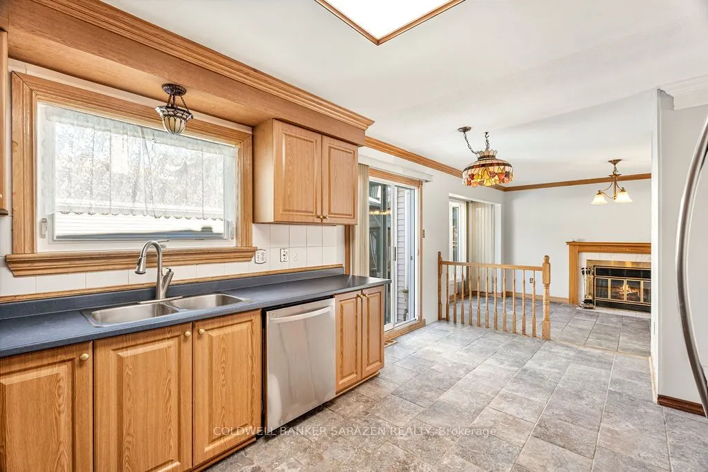 121 Topley Crescent