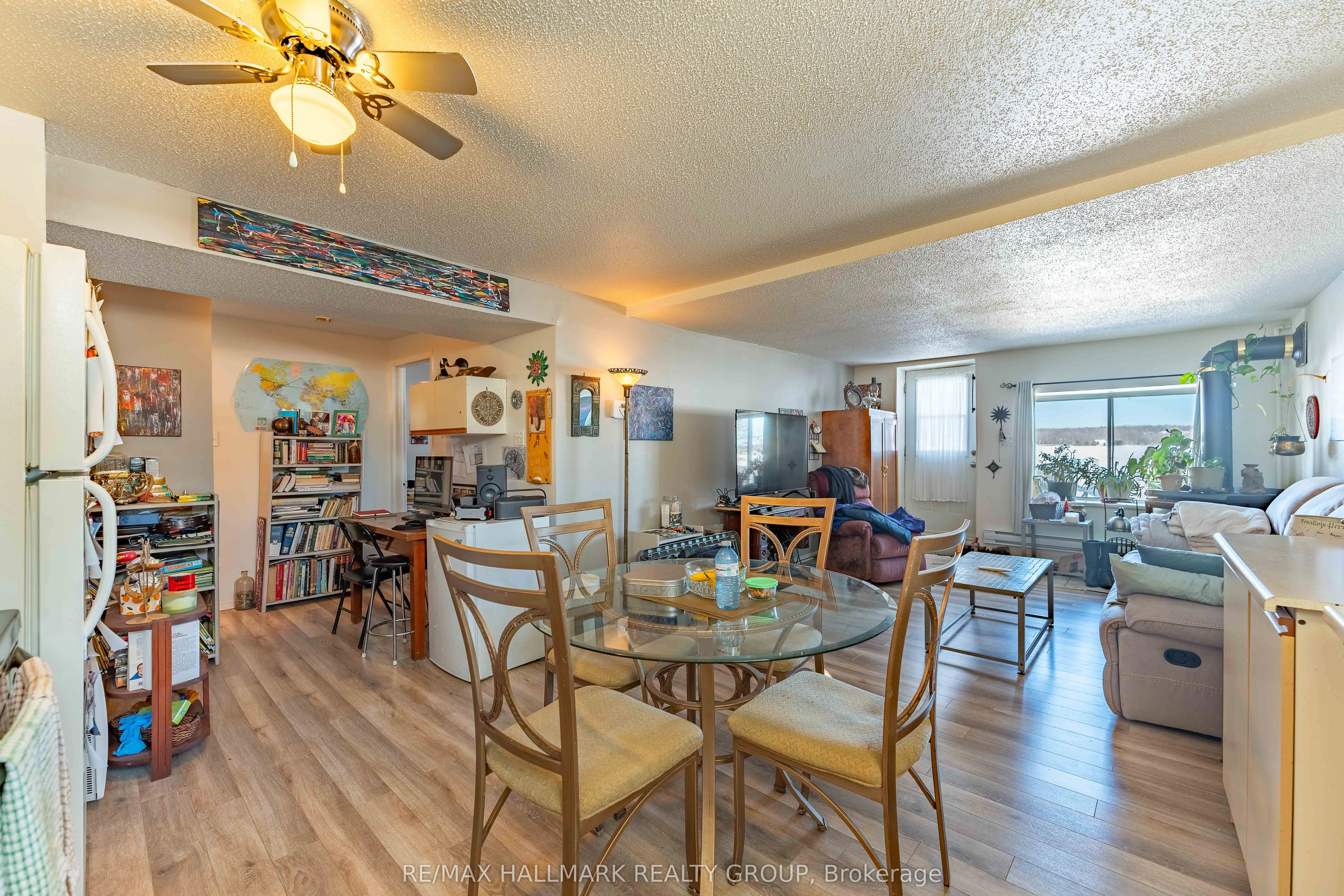 1109-1111 Main Street E
