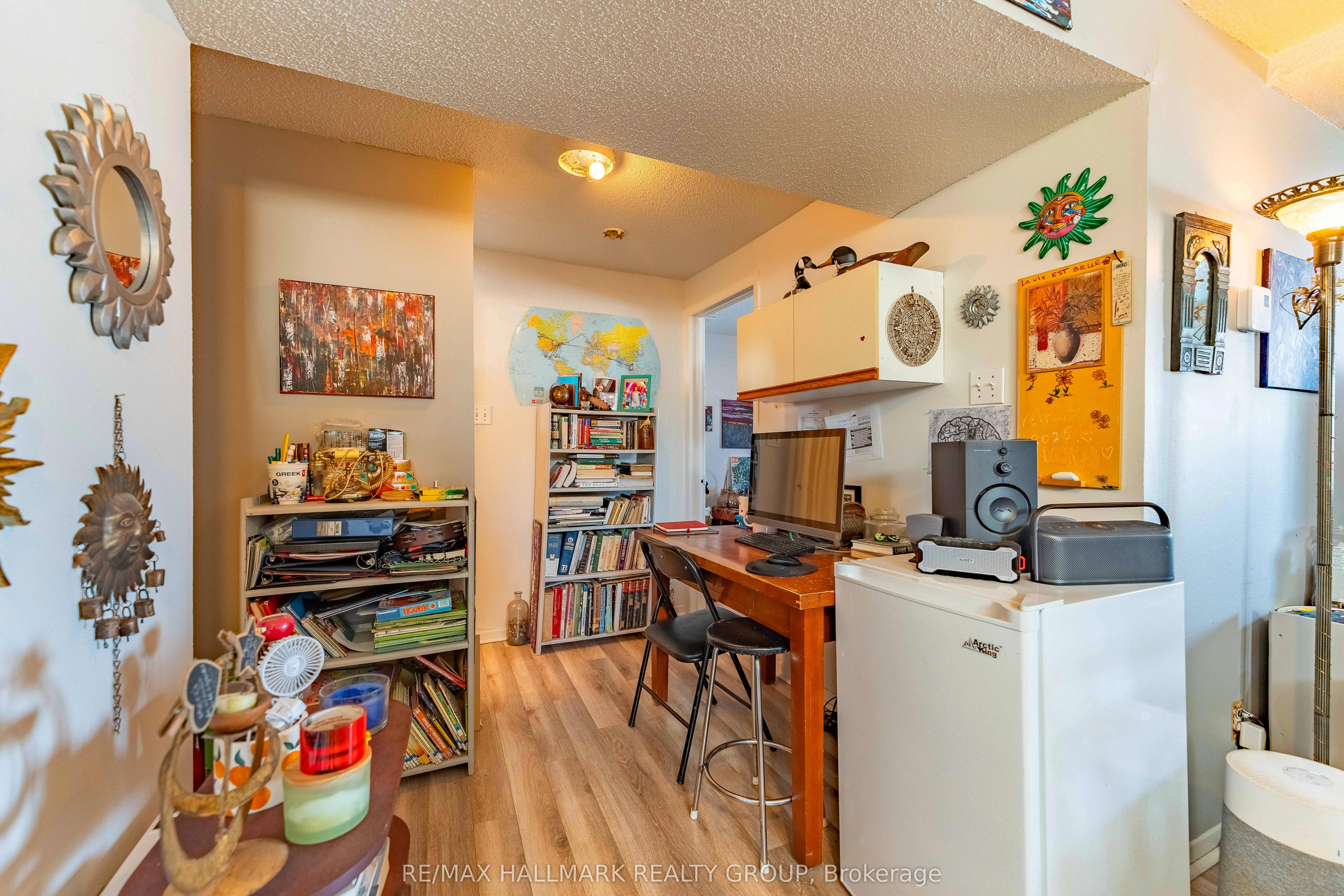 1109-1111 Main Street E