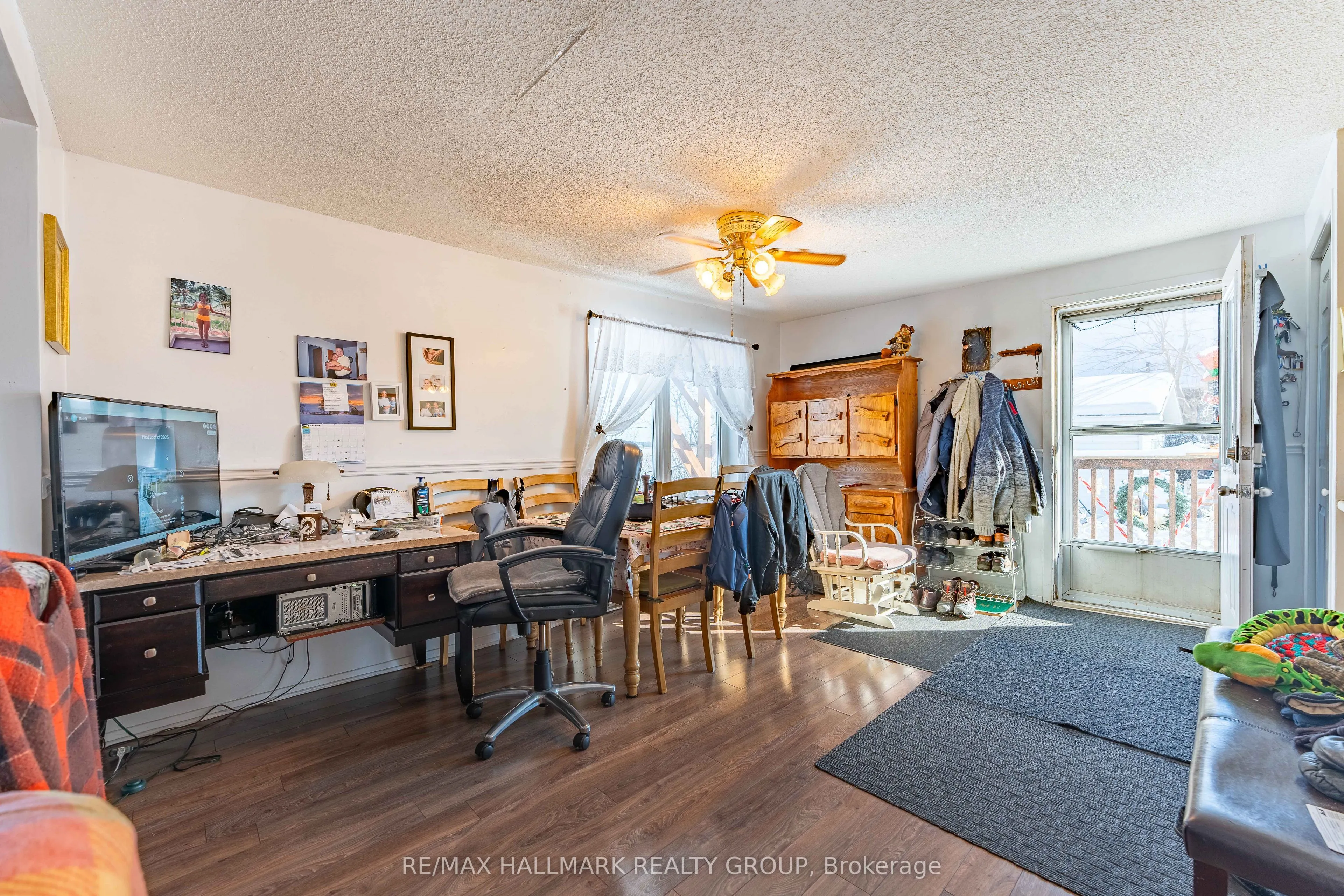 1109-1111 Main Street E