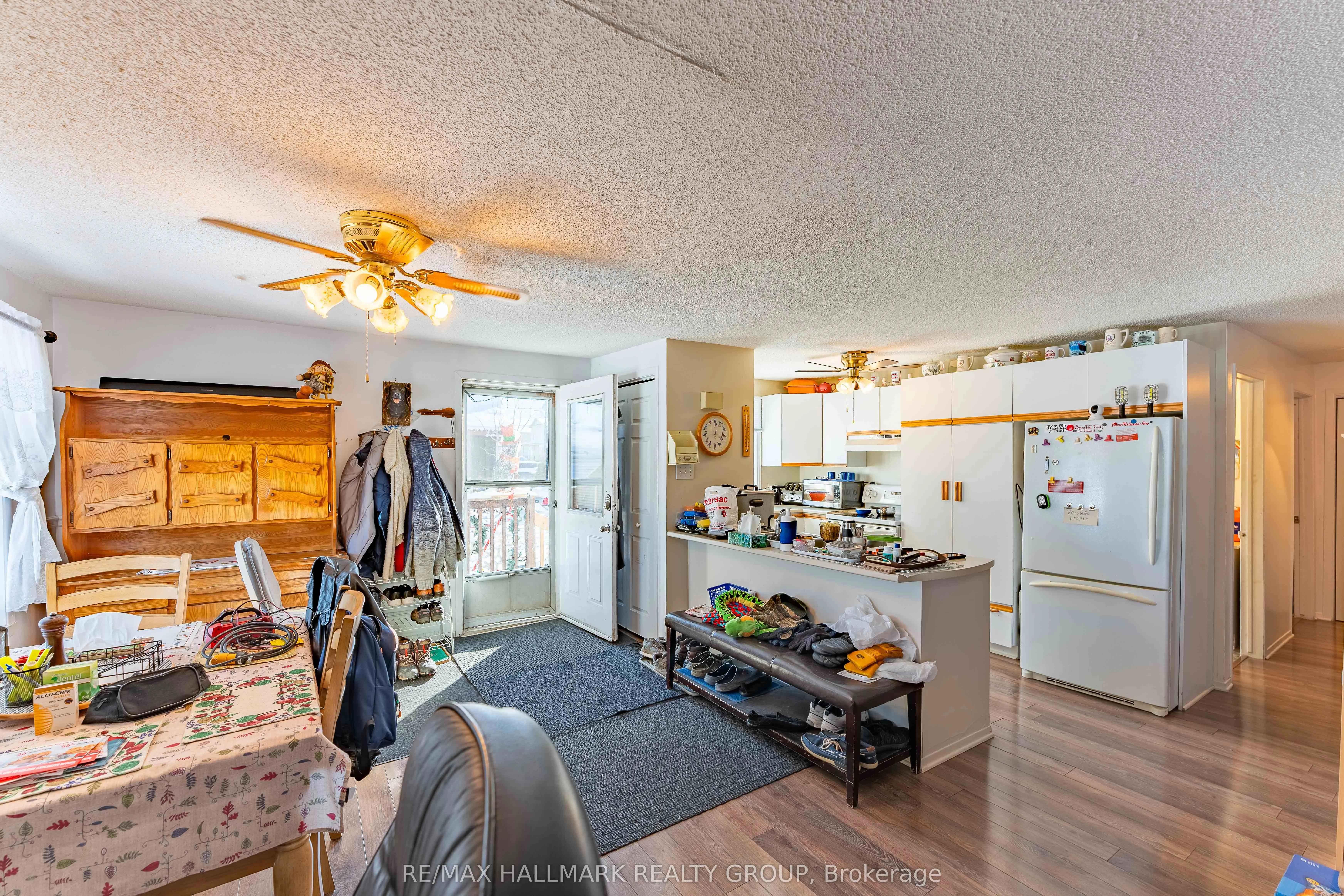 1109-1111 Main Street E