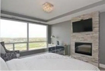 240 Villagewalk Boulevard, #813