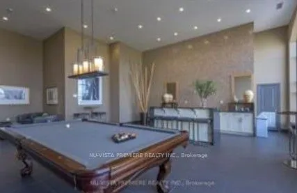 240 Villagewalk Boulevard, #813