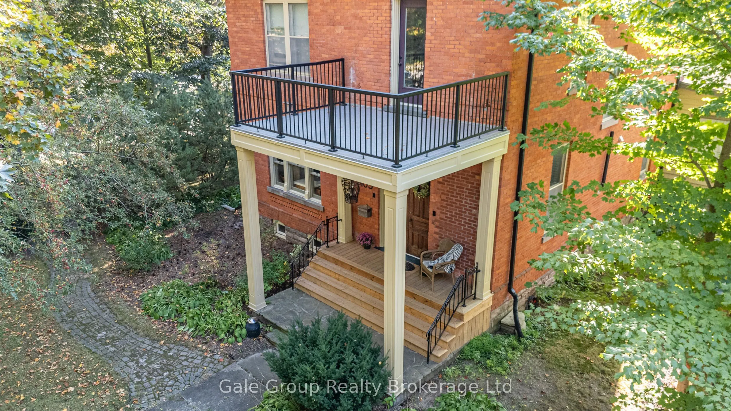 105 Vansittart Avenue