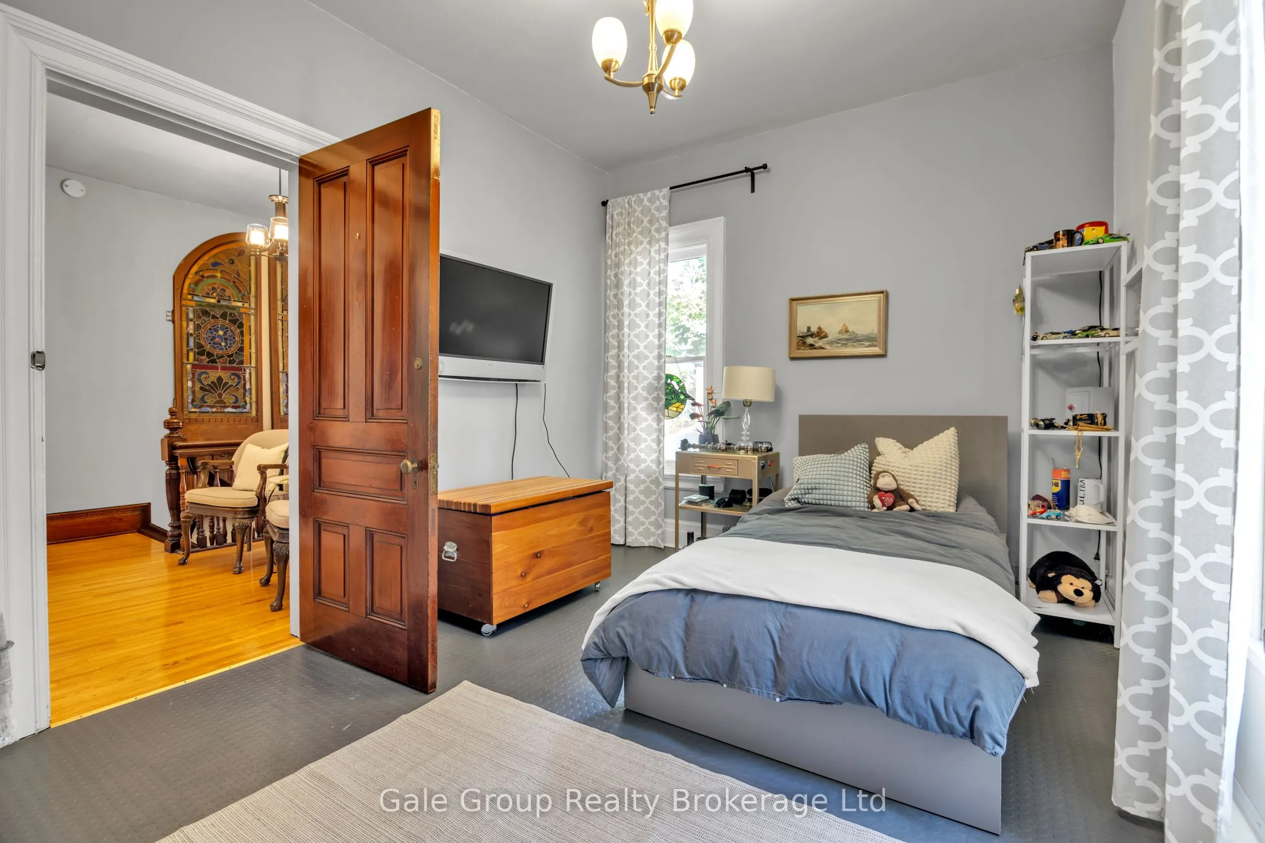 105 Vansittart Avenue