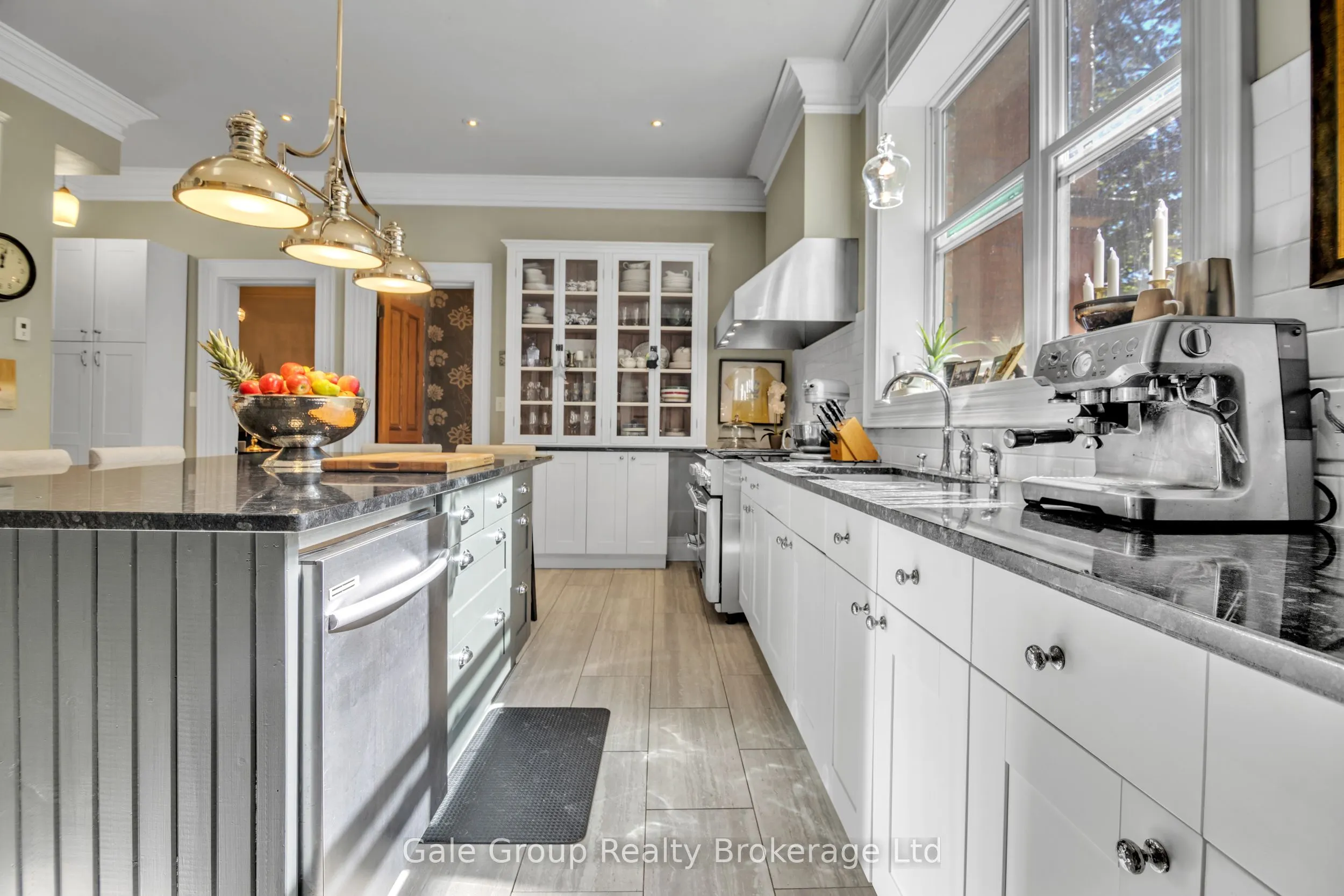 105 Vansittart Avenue