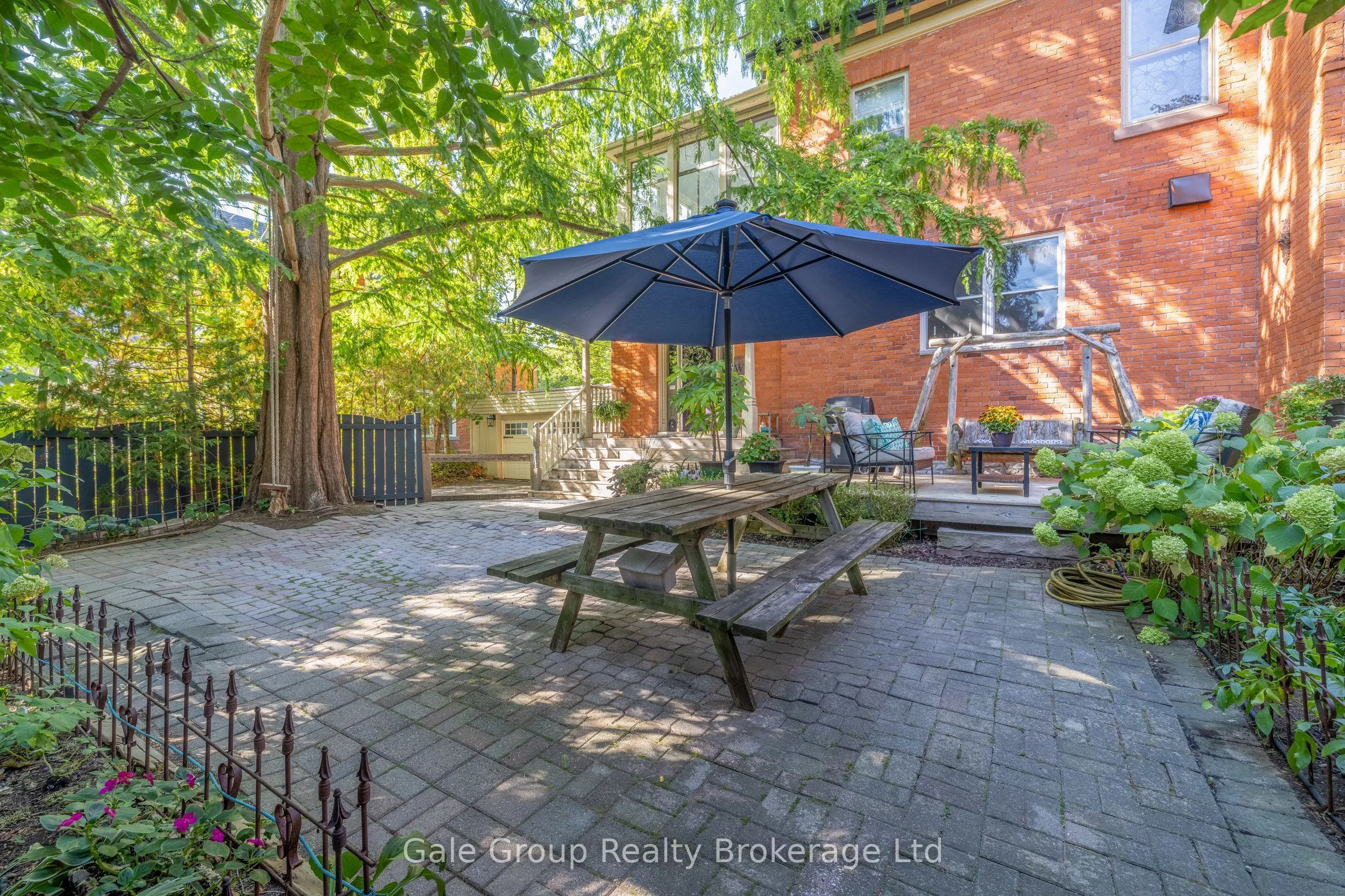 105 Vansittart Avenue
