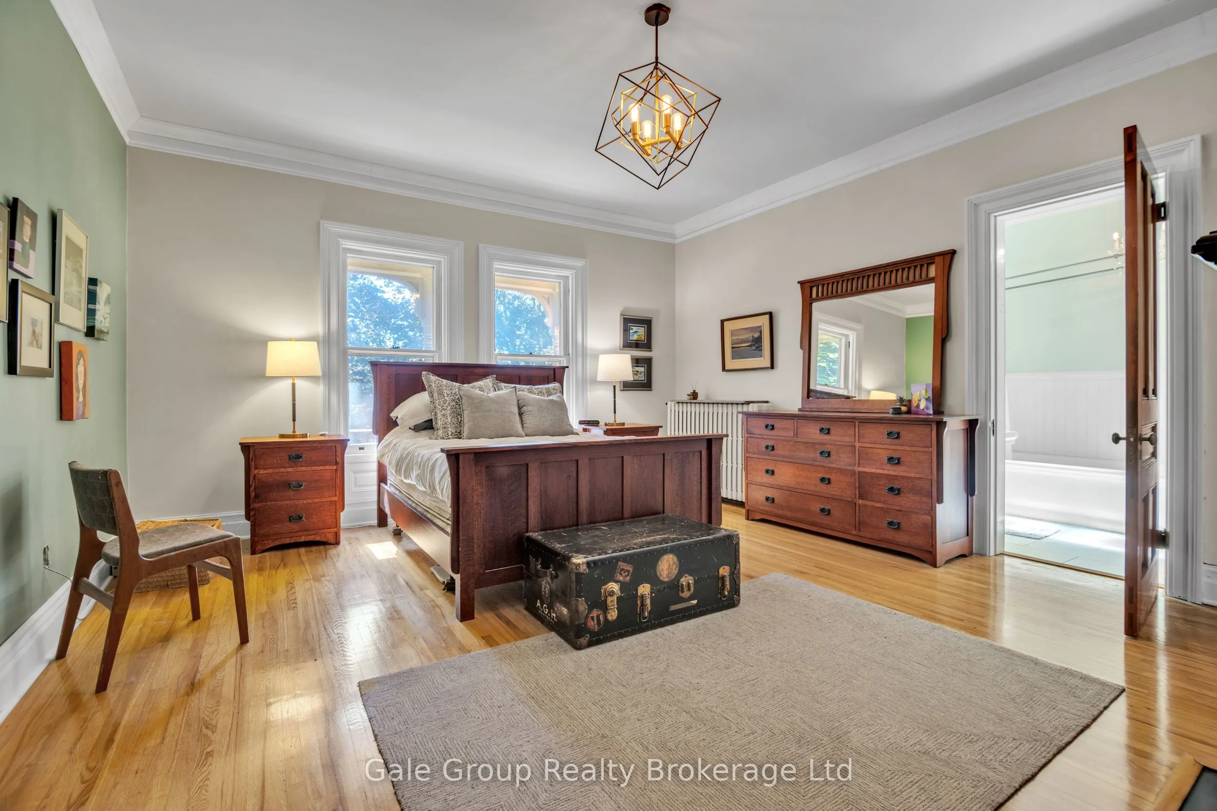 105 Vansittart Avenue