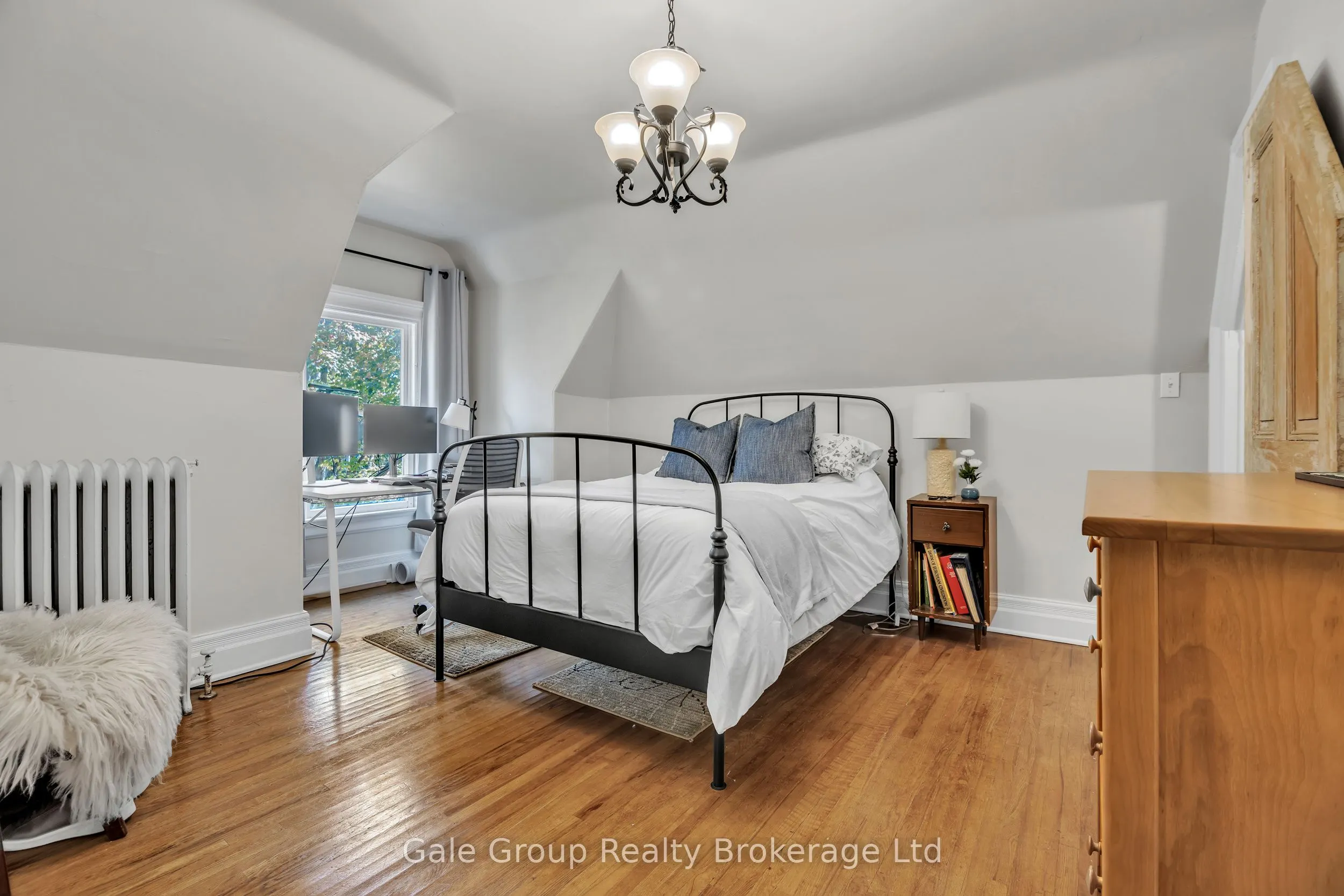 105 Vansittart Avenue