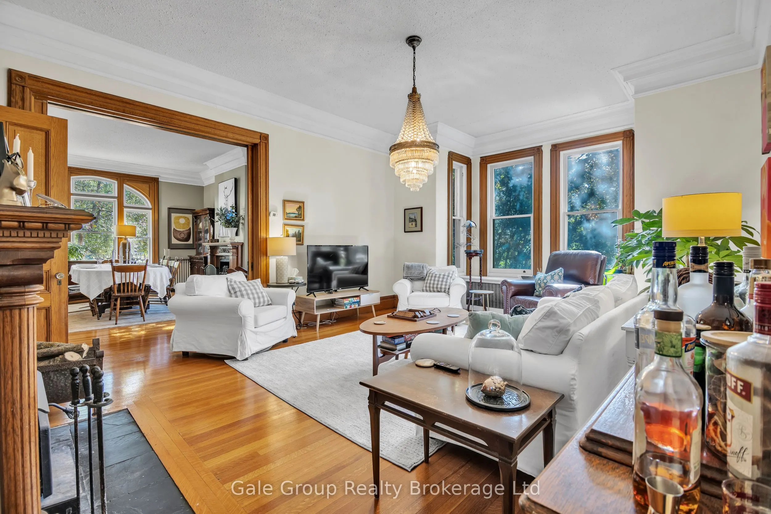 105 Vansittart Avenue