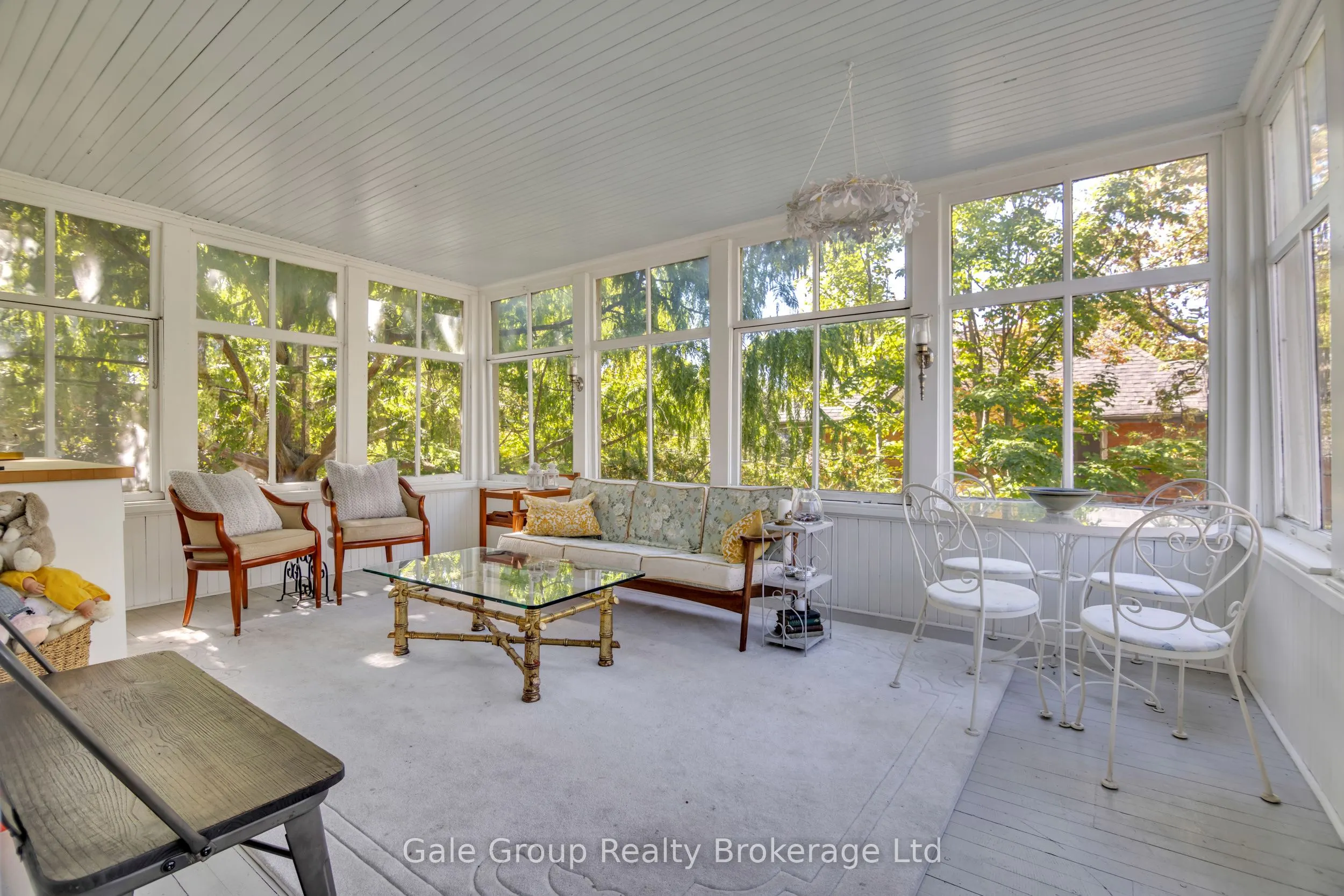 105 Vansittart Avenue
