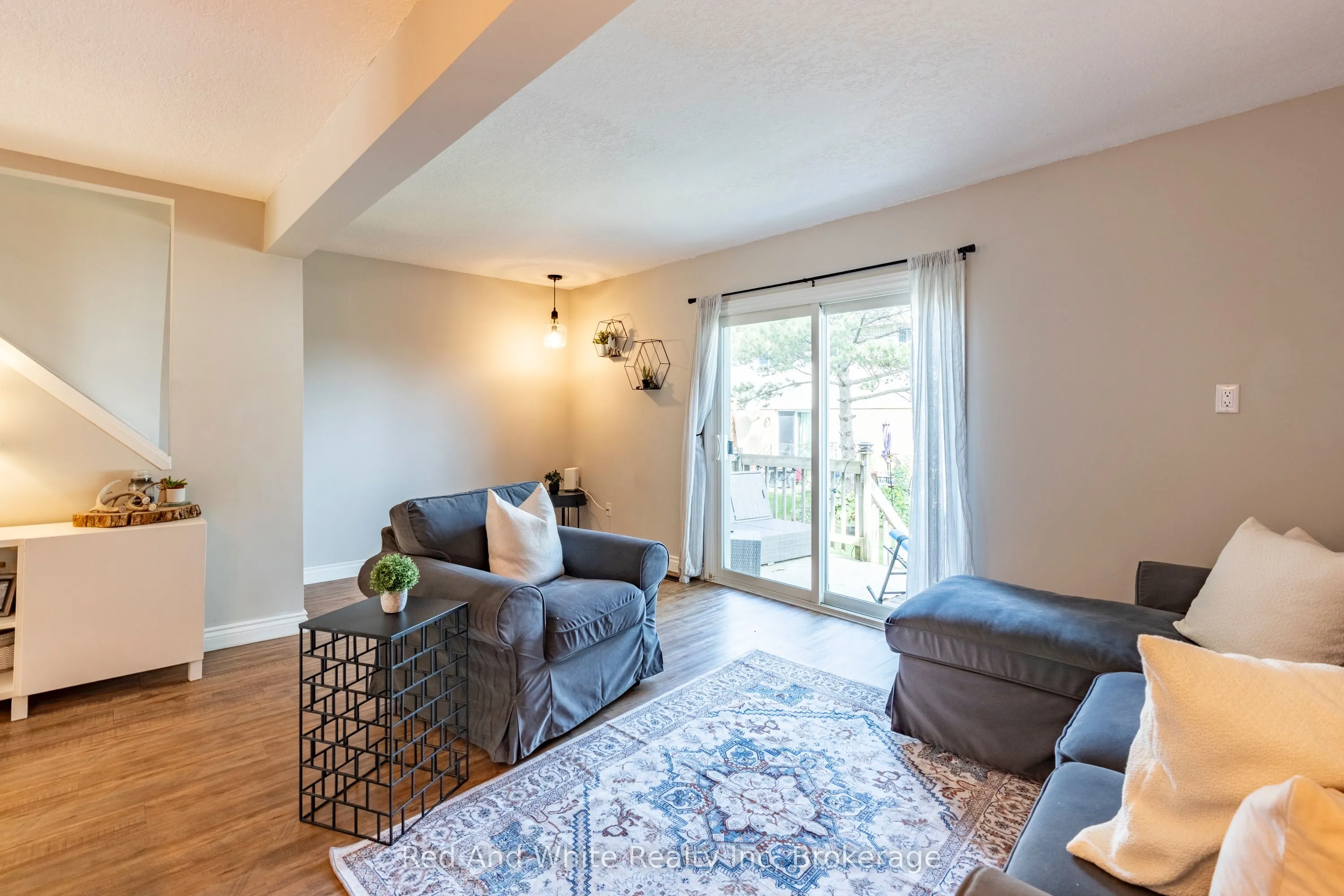 255 Northlake Drive, #3