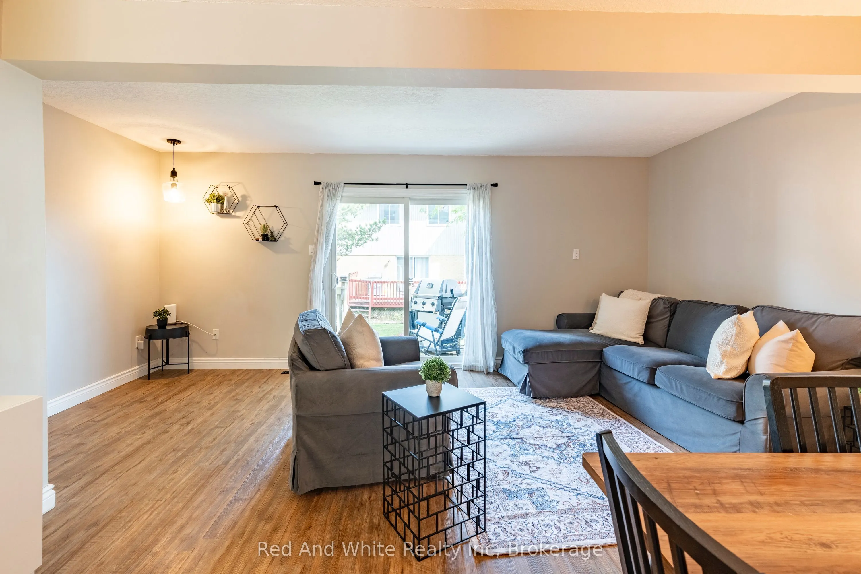 255 Northlake Drive, #3
