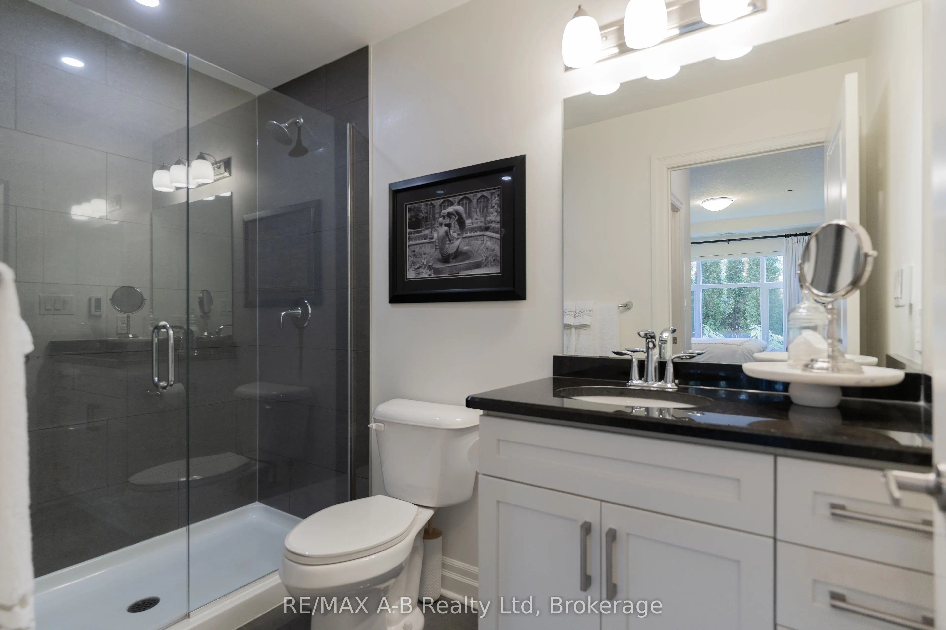 255 John Street N, #111