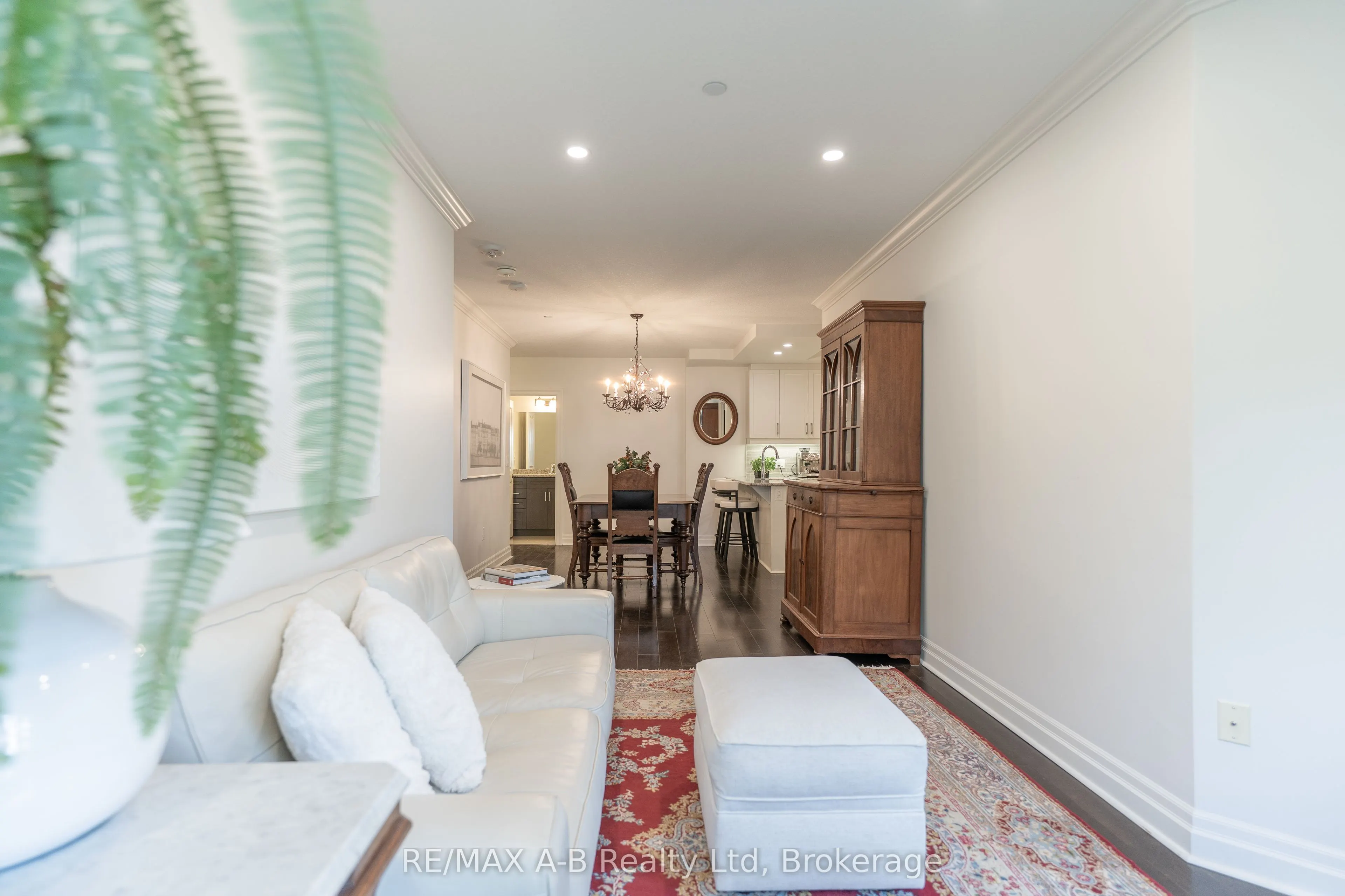 255 John Street N, #111