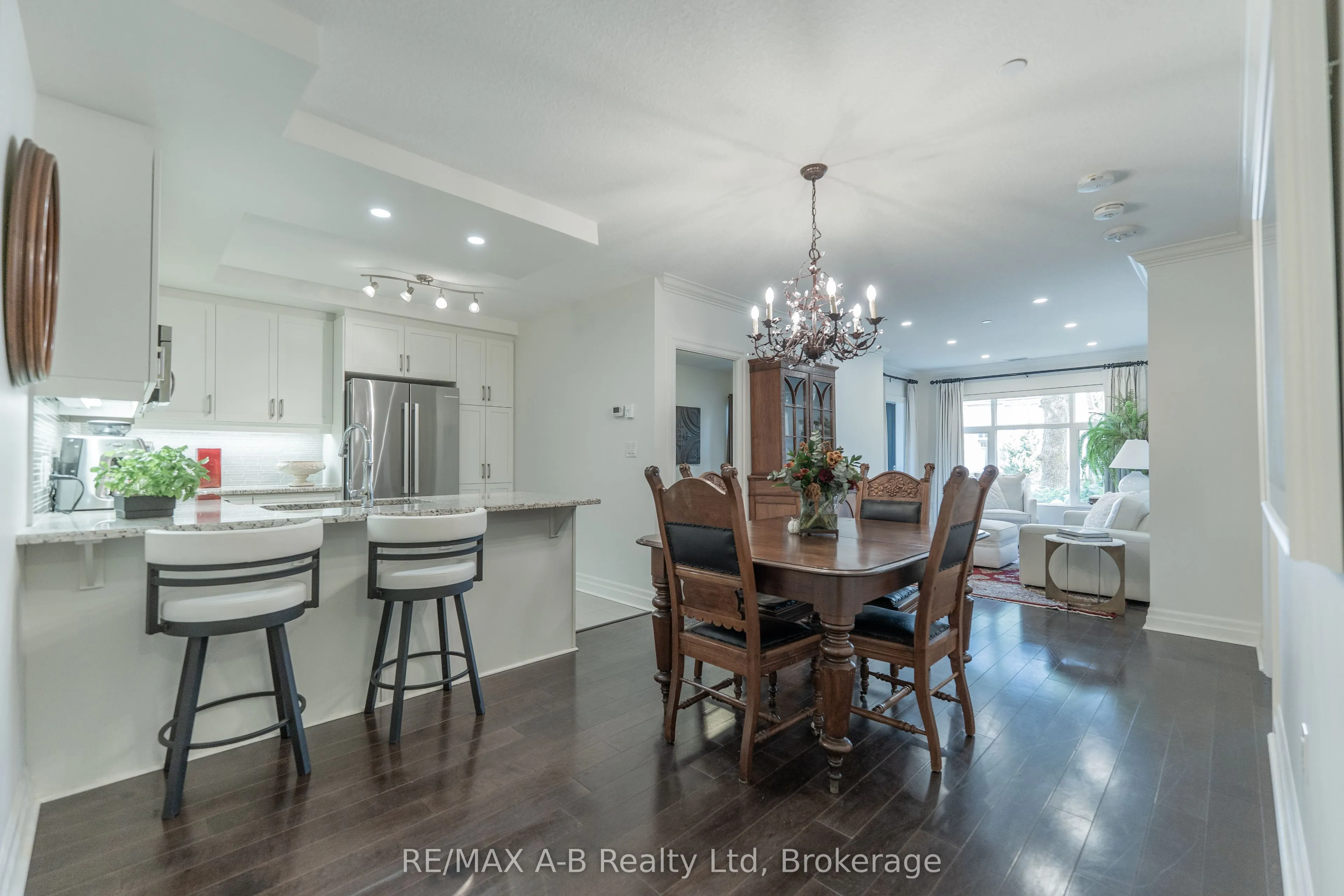 255 John Street N, #111
