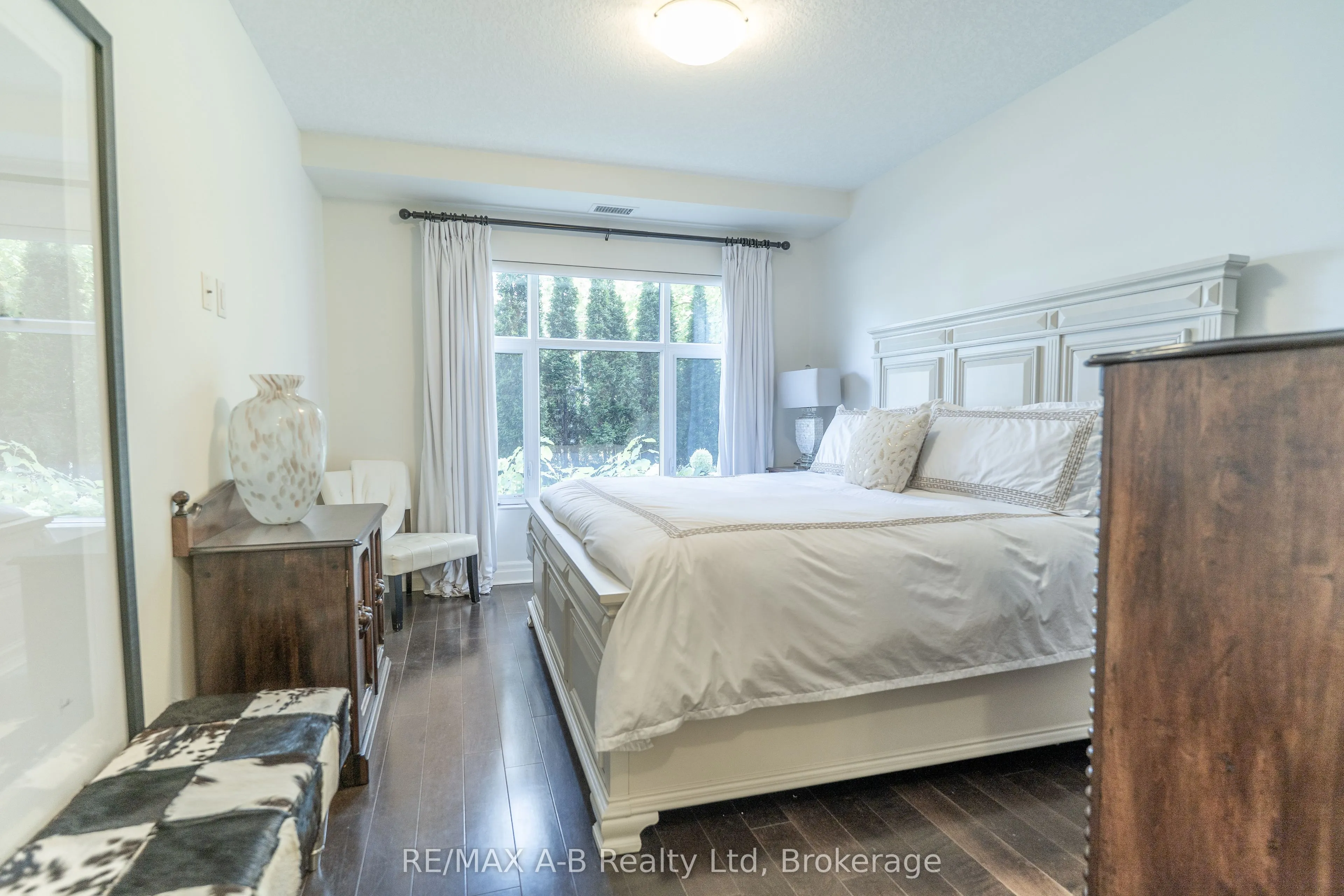 255 John Street N, #111