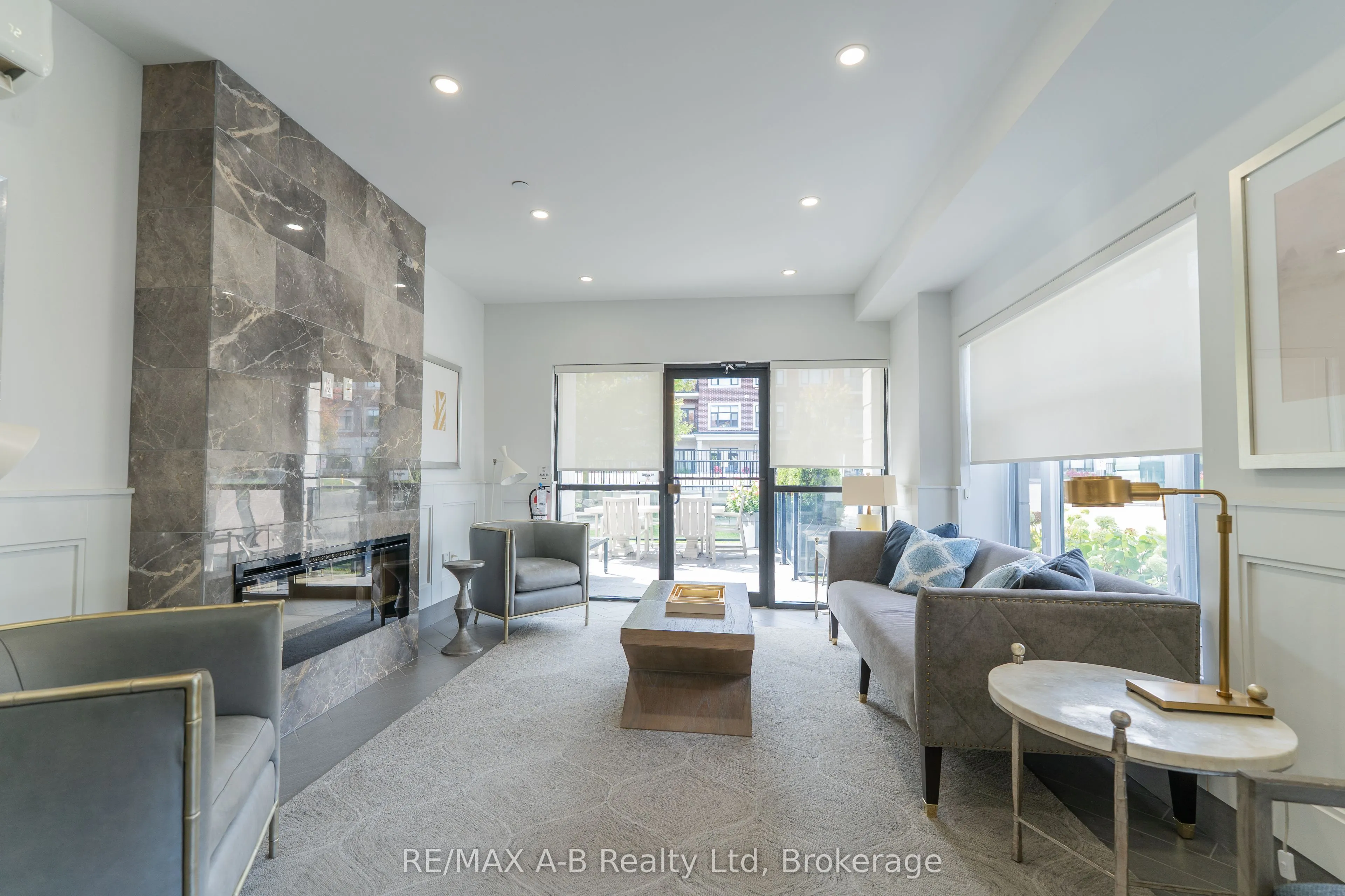 255 John Street N, #111