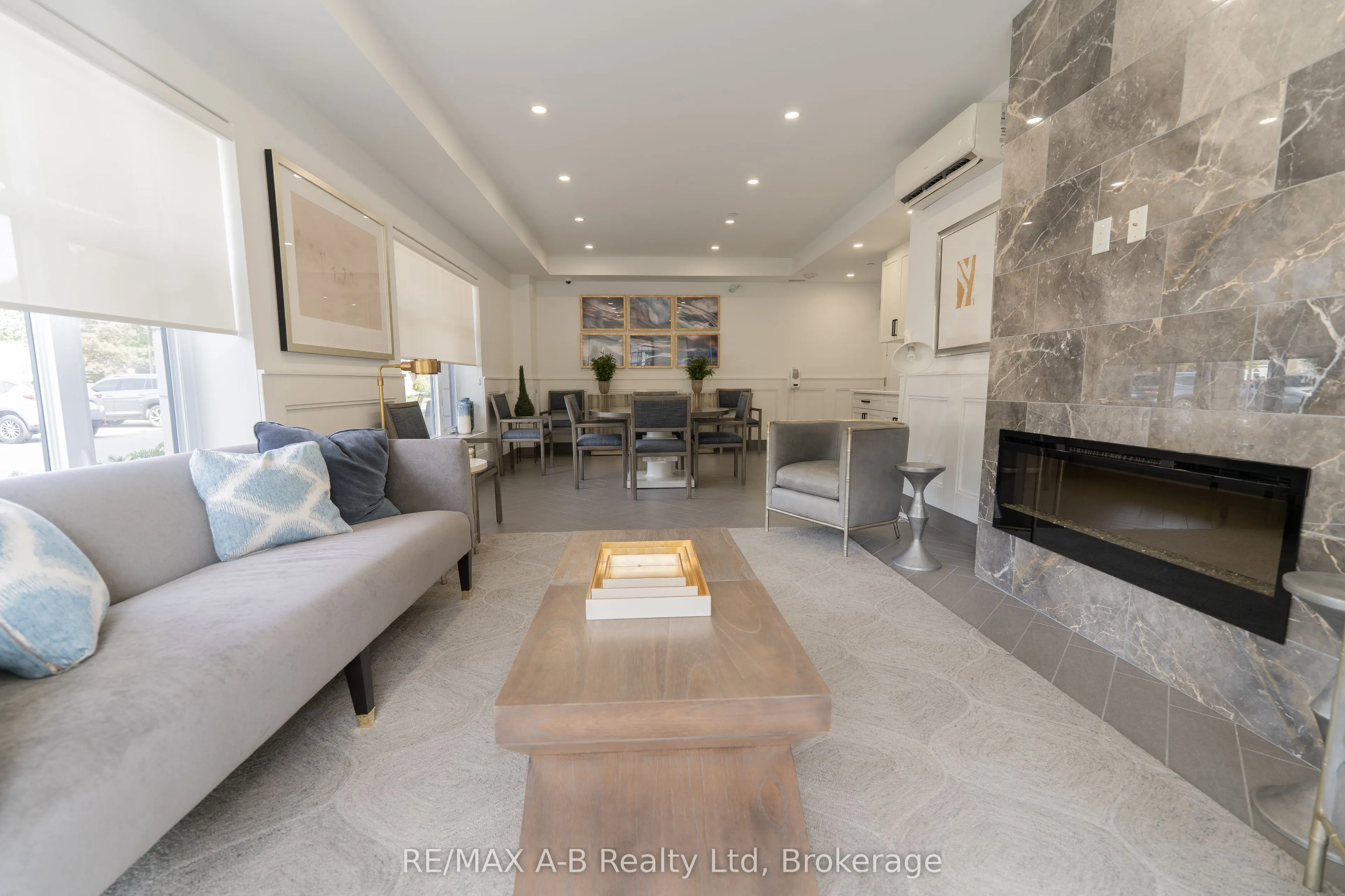 255 John Street N, #111