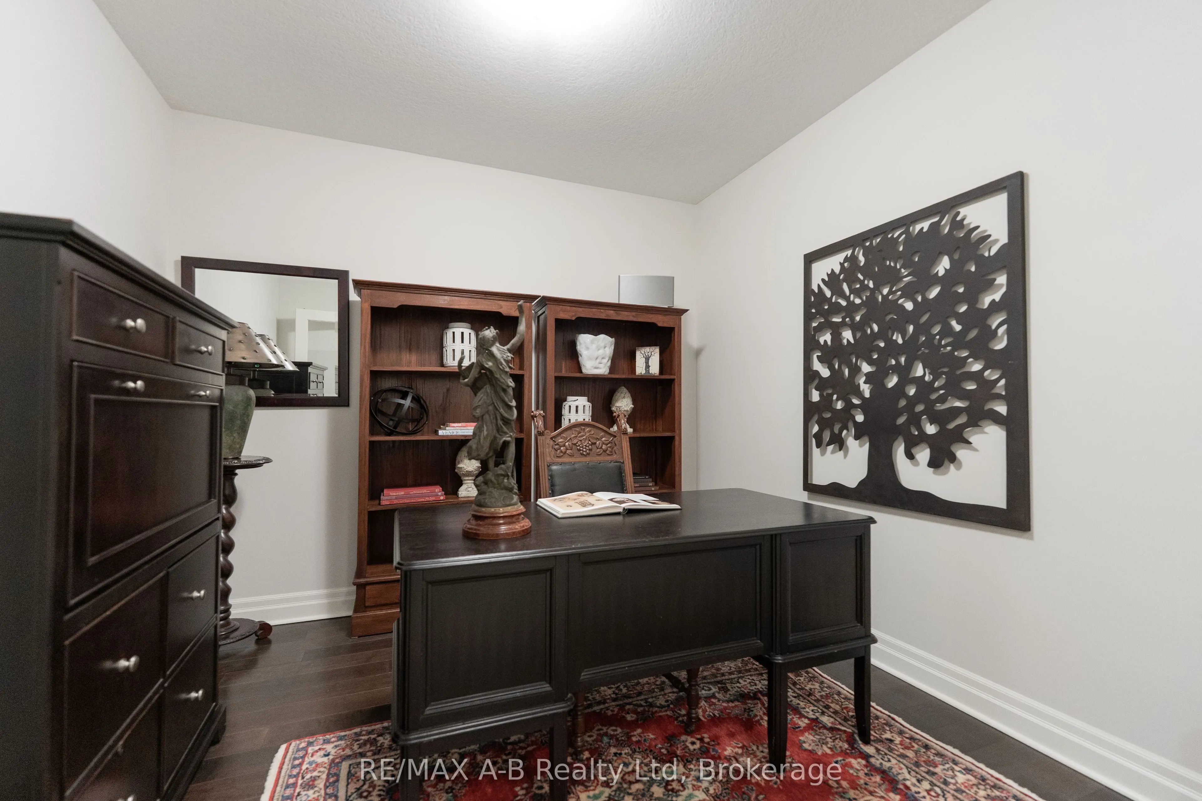 255 John Street N, #111