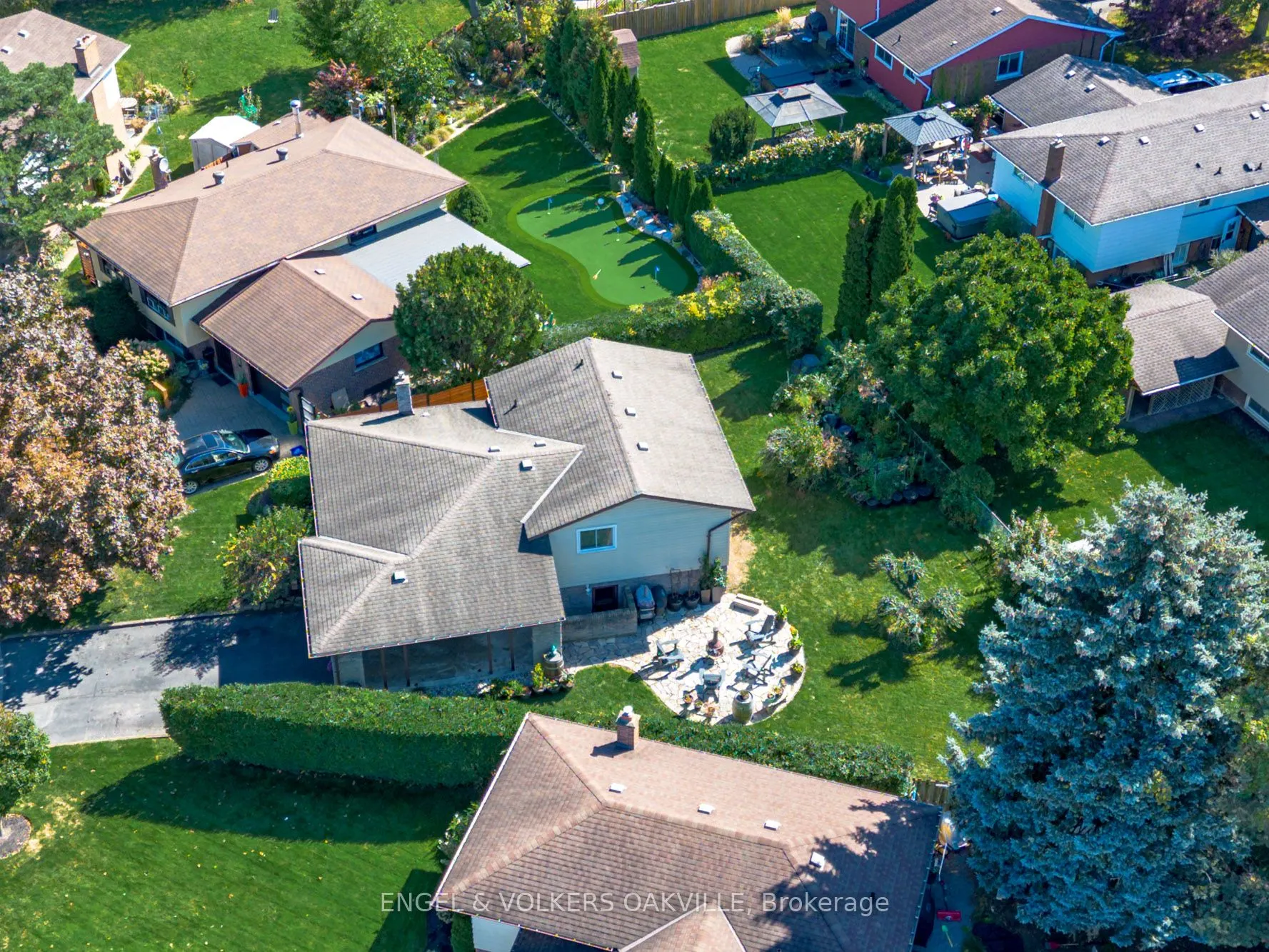 22 Sandy Cove Circle