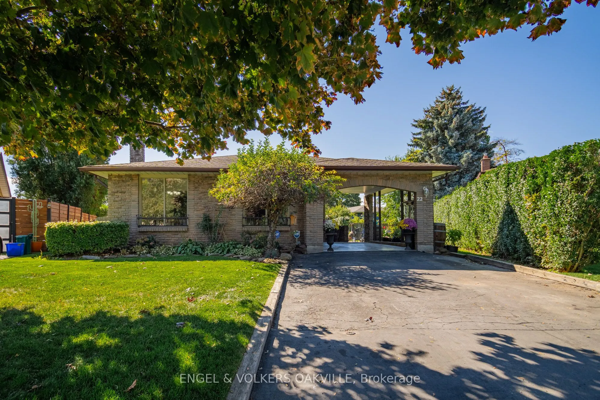 22 Sandy Cove Circle