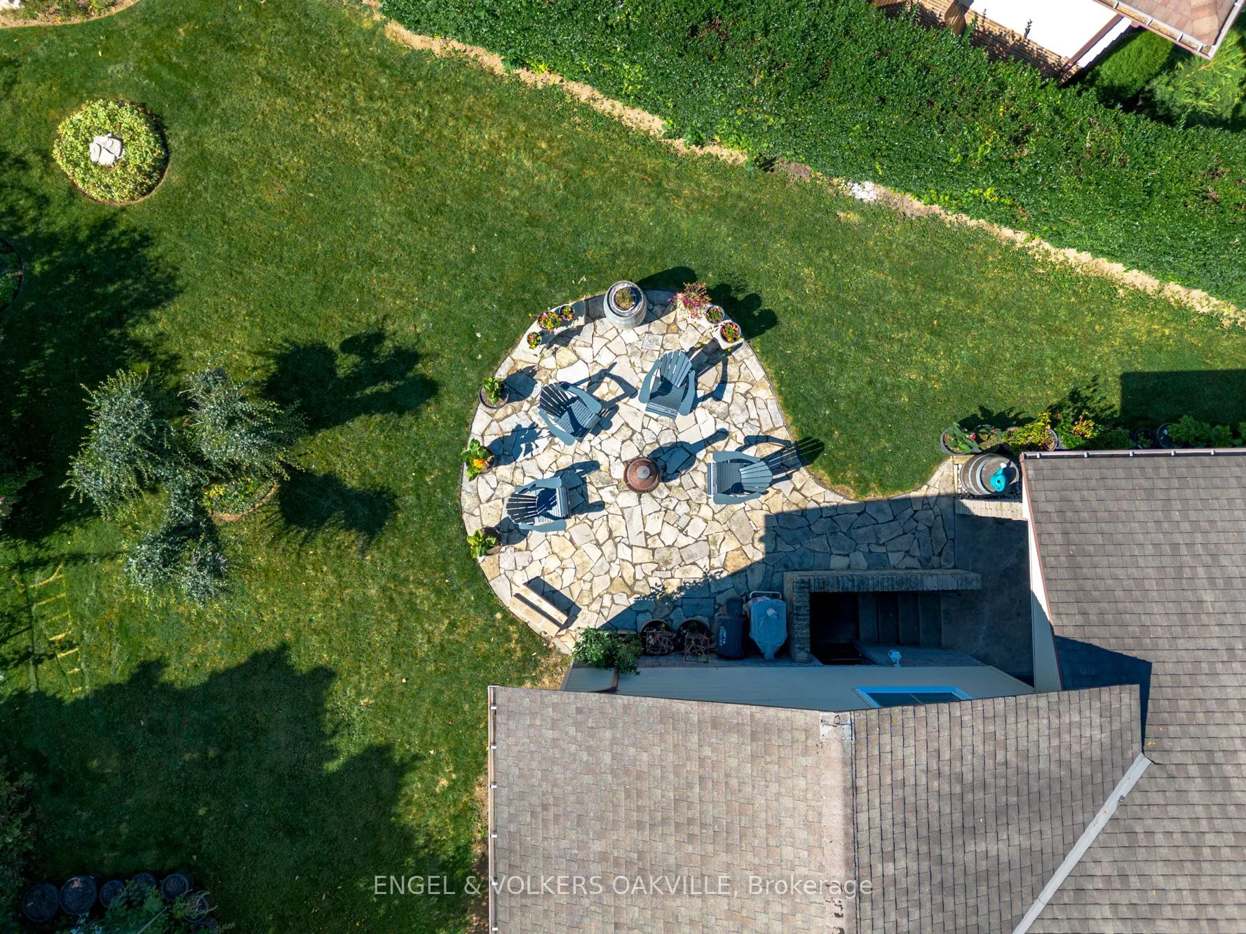 22 Sandy Cove Circle