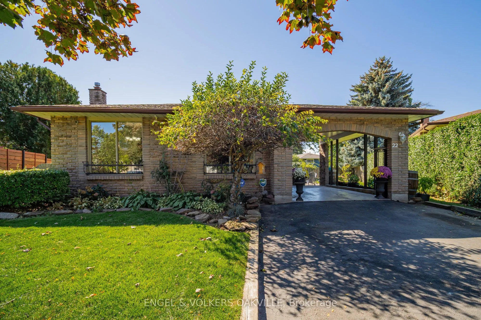 22 Sandy Cove Circle
