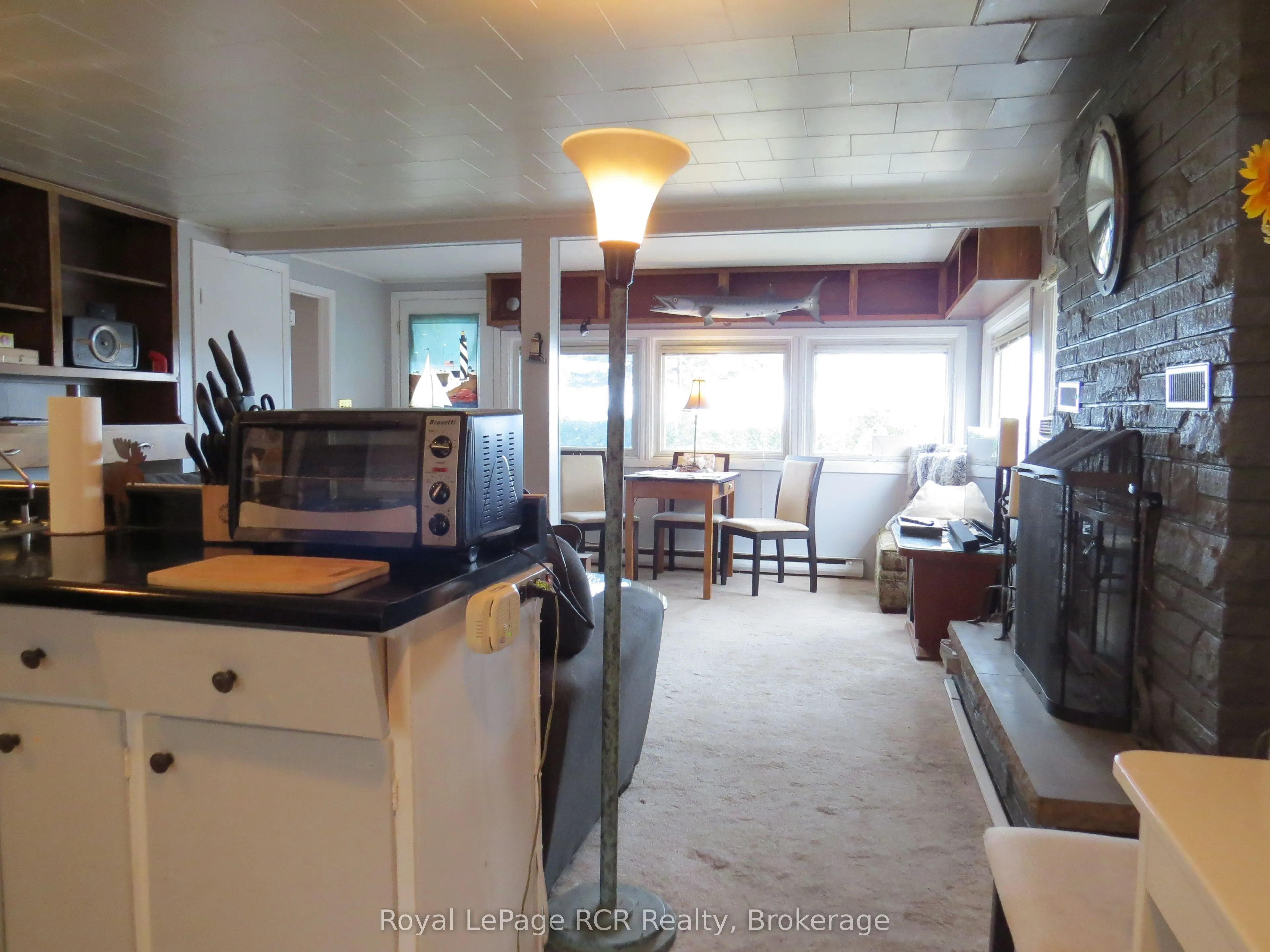 9 LAKESHORE Boulevard S
